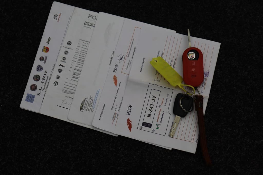 Fiat 500 1.4 T-Jet Abarth 595 thumbnail 14