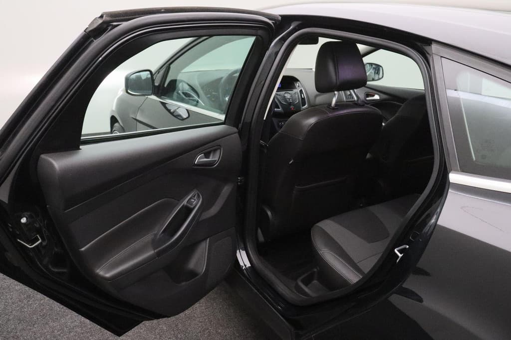 Ford Focus 1.6 EcoBoost First Edition thumbnail 15