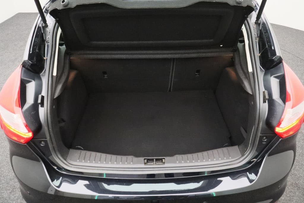 Ford Focus 1.6 EcoBoost First Edition thumbnail 17
