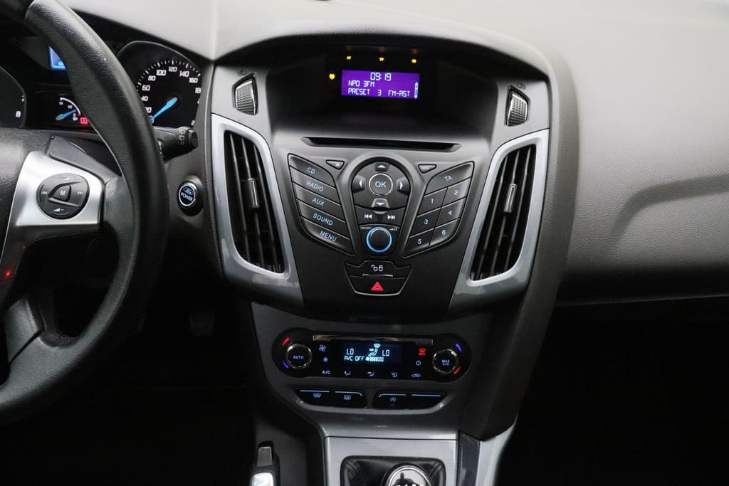 Ford Focus 1.6 EcoBoost First Edition thumbnail 18