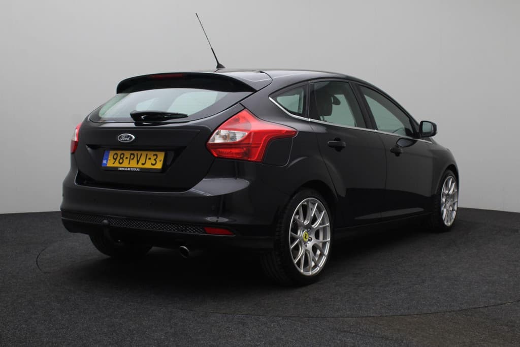 Ford Focus 1.6 EcoBoost First Edition thumbnail 3