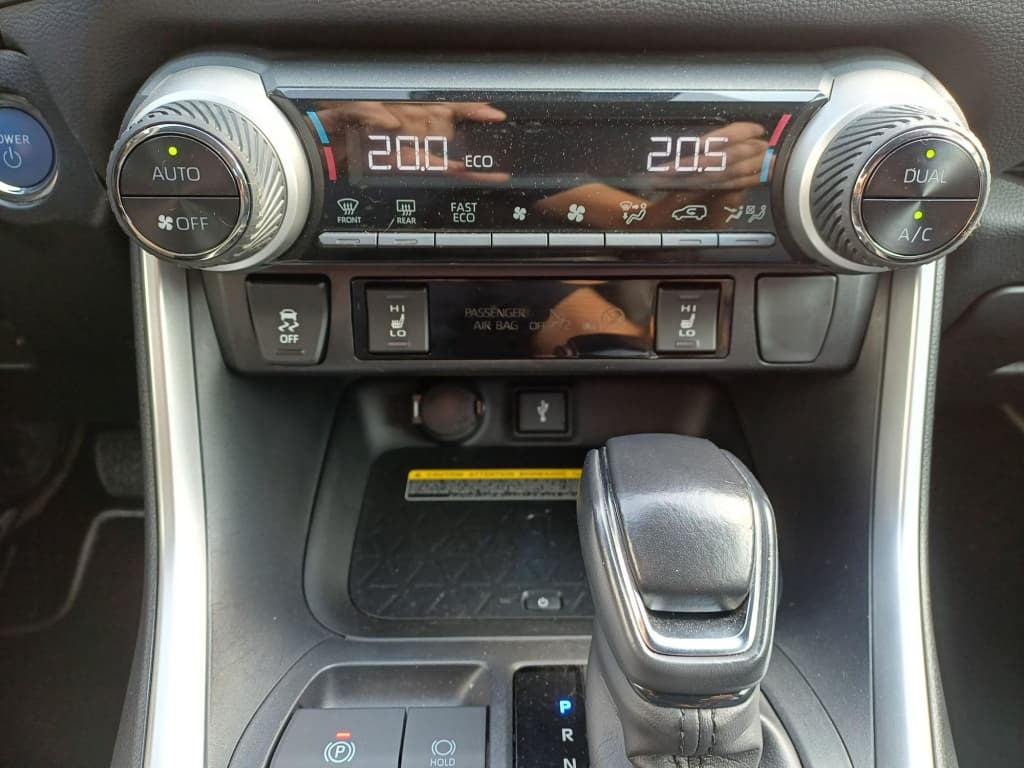 Toyota RAV4 thumbnail 47