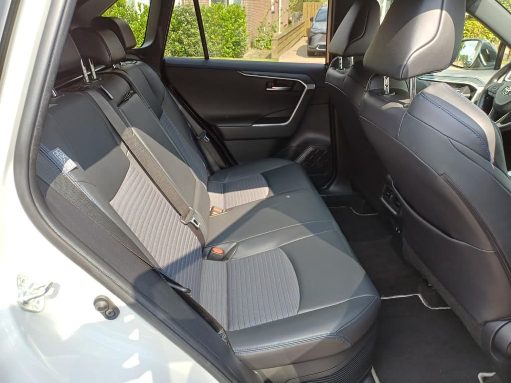 Toyota RAV4 thumbnail 35