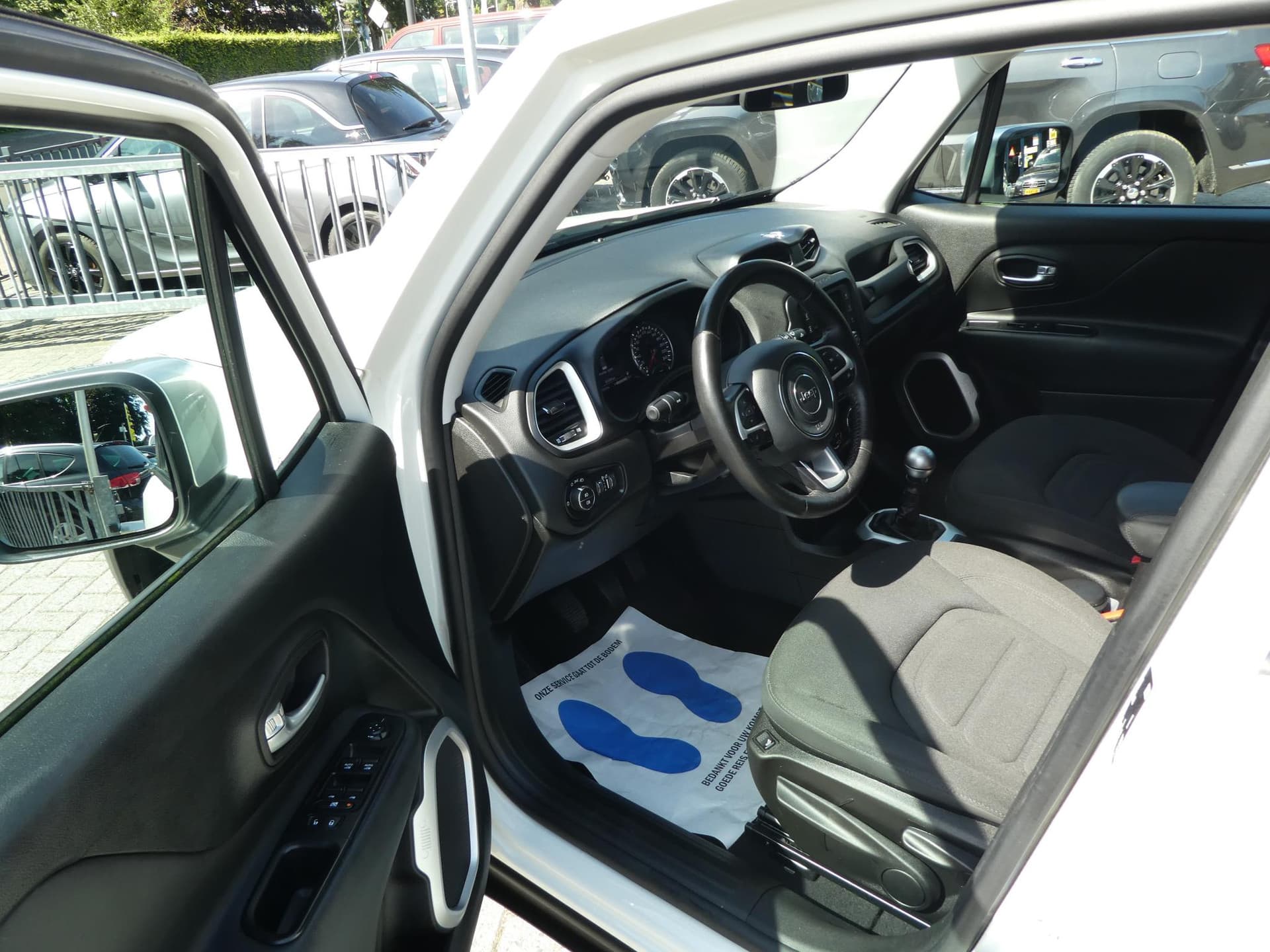 Jeep Renegade 1.4 MultiAir 140PK Limited thumbnail 14