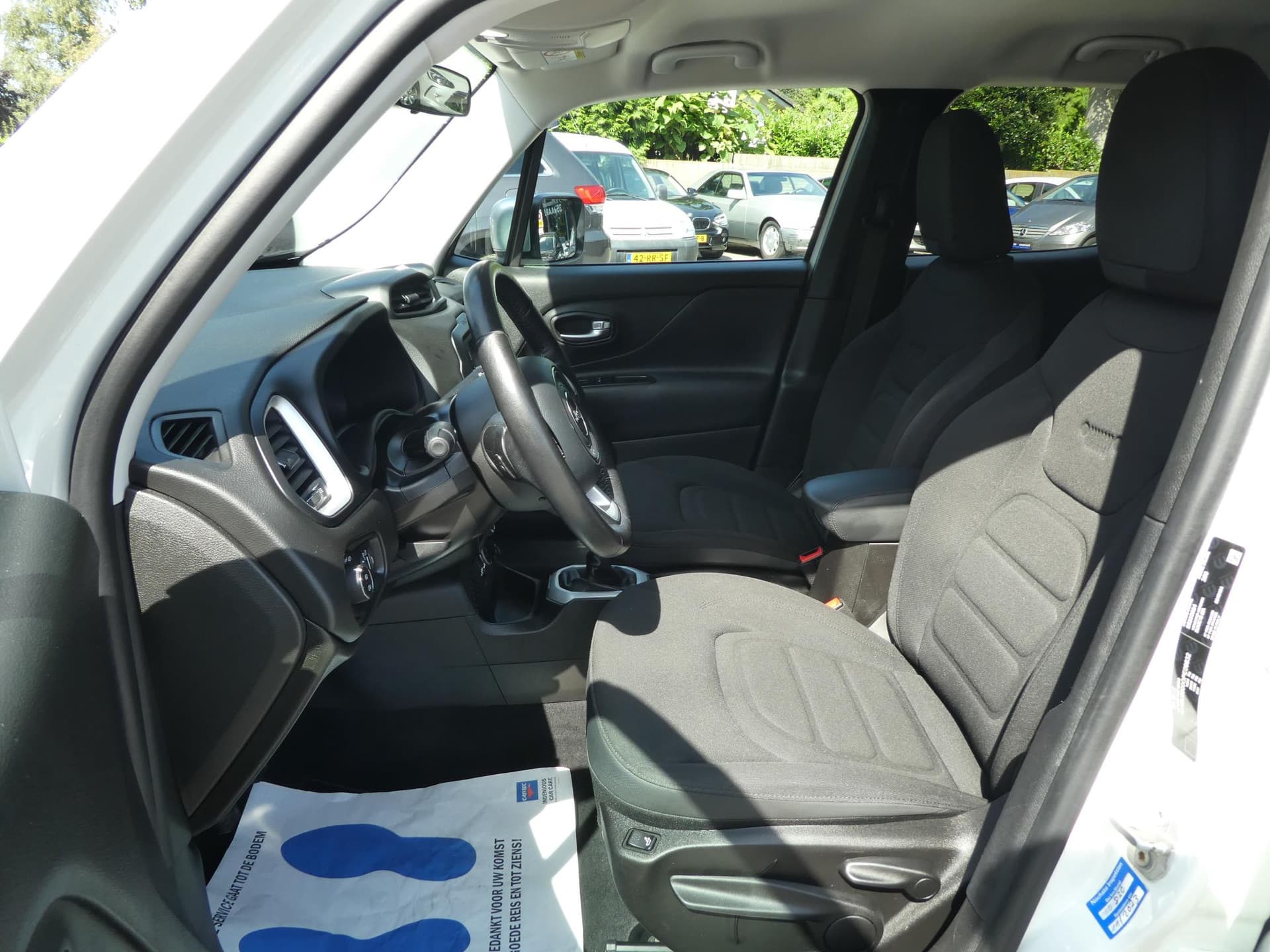 Jeep Renegade 1.4 MultiAir 140PK Limited thumbnail 15