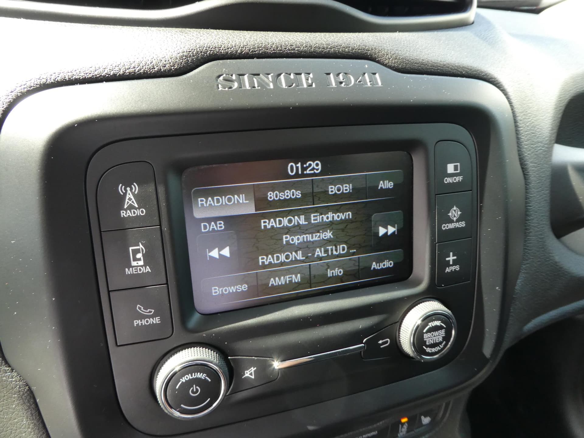 Jeep Renegade 1.4 MultiAir 140PK Limited thumbnail 27