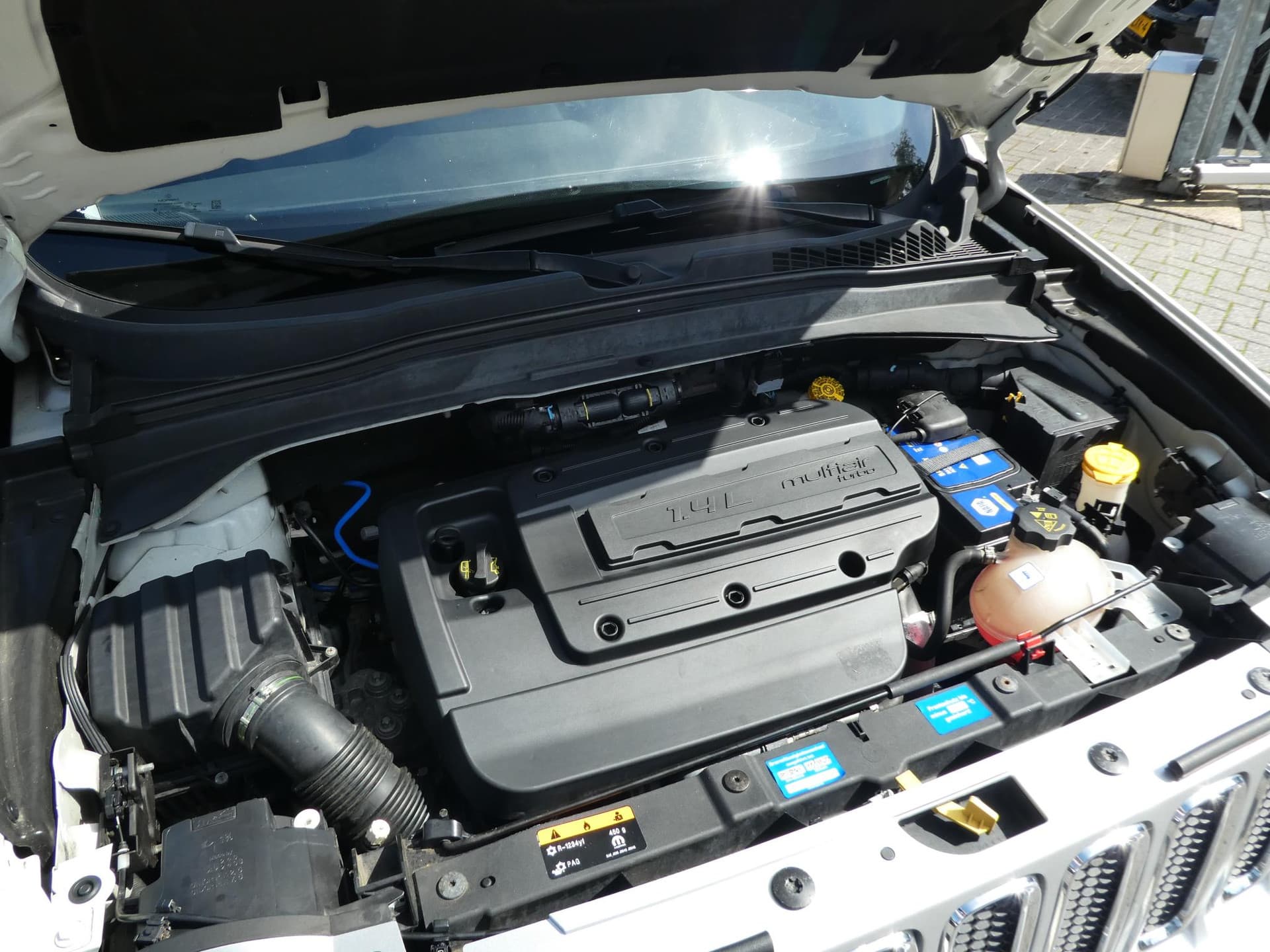 Jeep Renegade 1.4 MultiAir 140PK Limited thumbnail 34