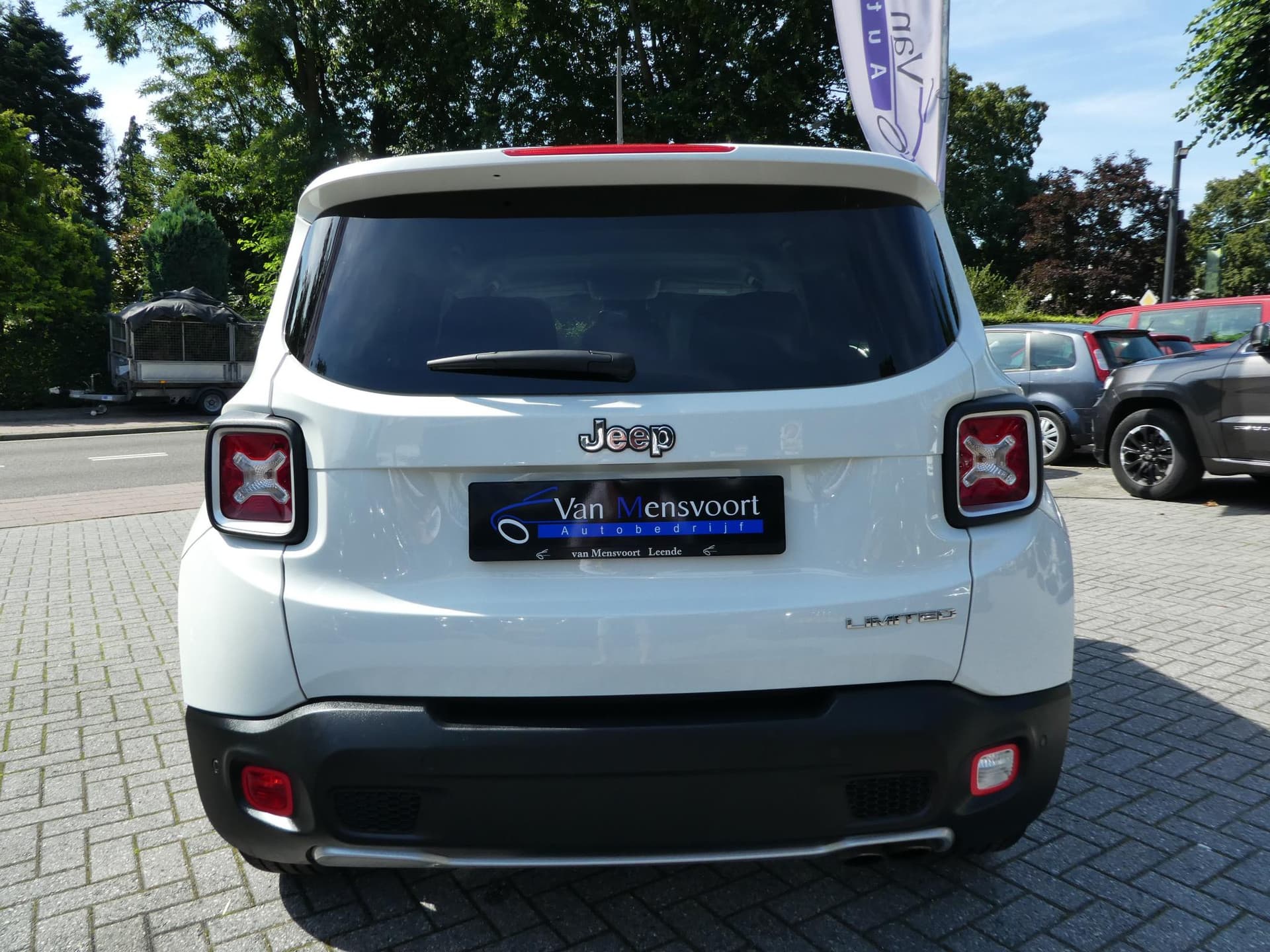 Jeep Renegade 1.4 MultiAir 140PK Limited thumbnail 7