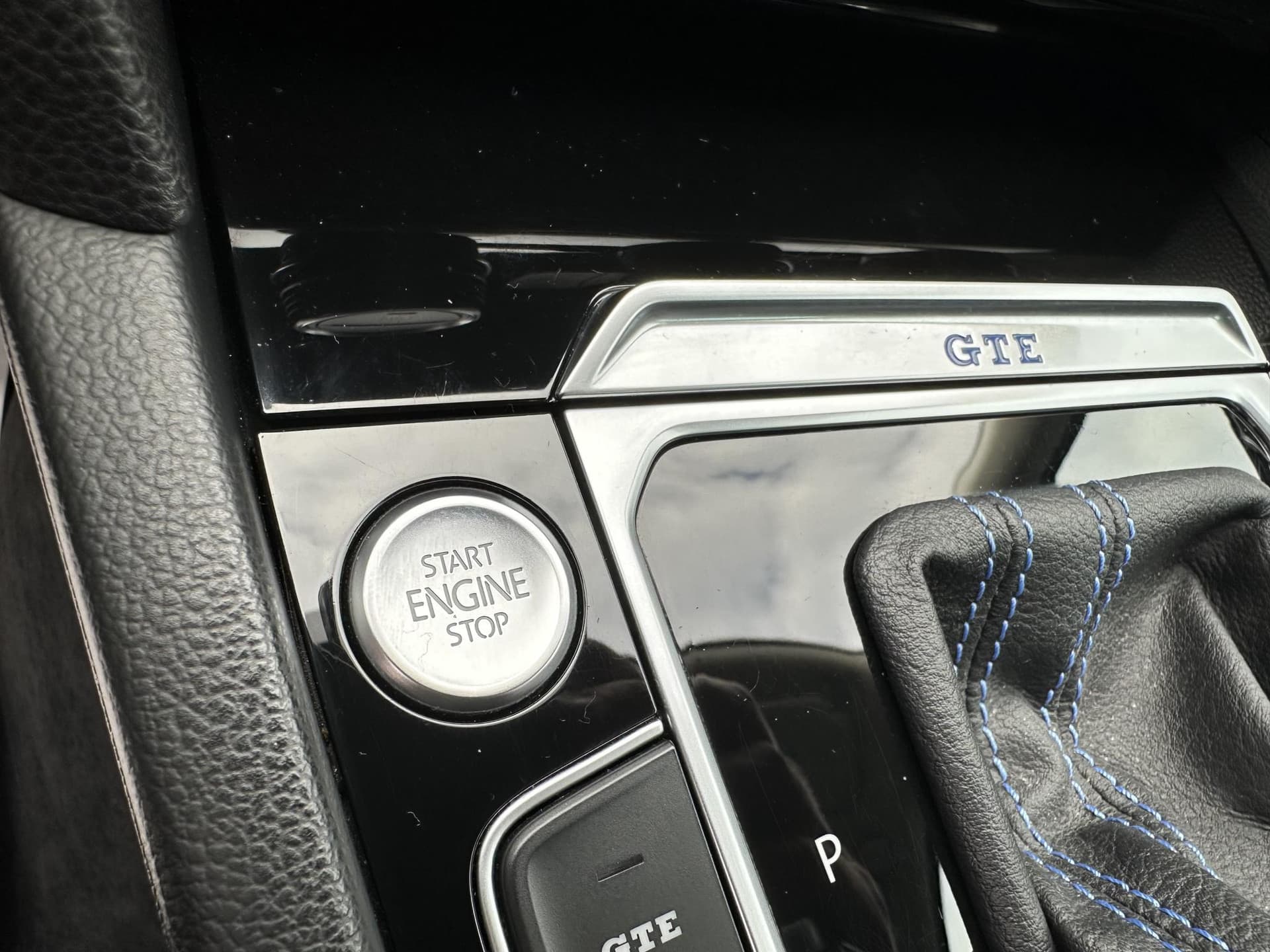 Volkswagen Passat 1.4 TSI GTE 218PK Connected Series thumbnail 25