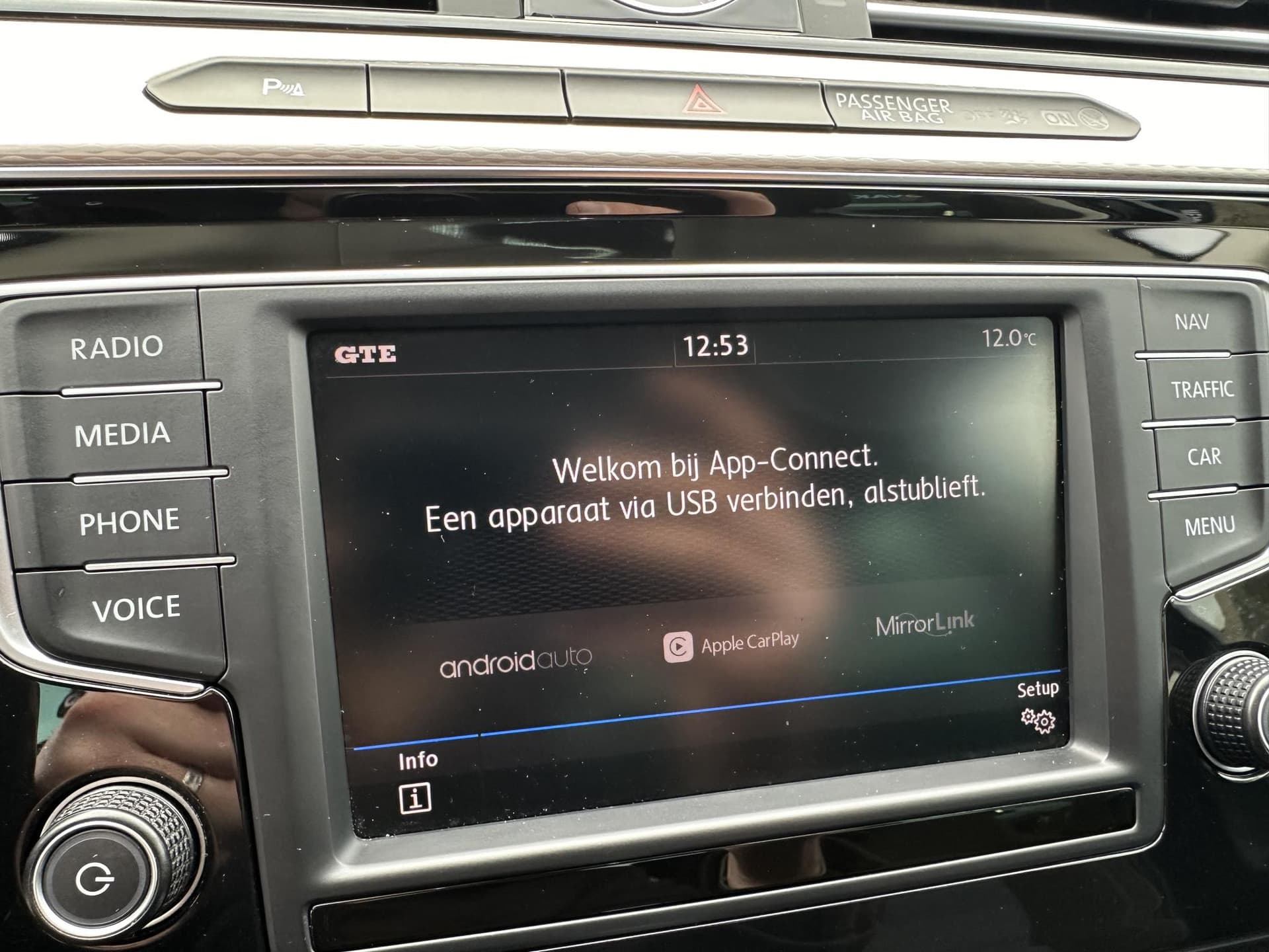 Volkswagen Passat 1.4 TSI GTE 218PK Connected Series thumbnail 32