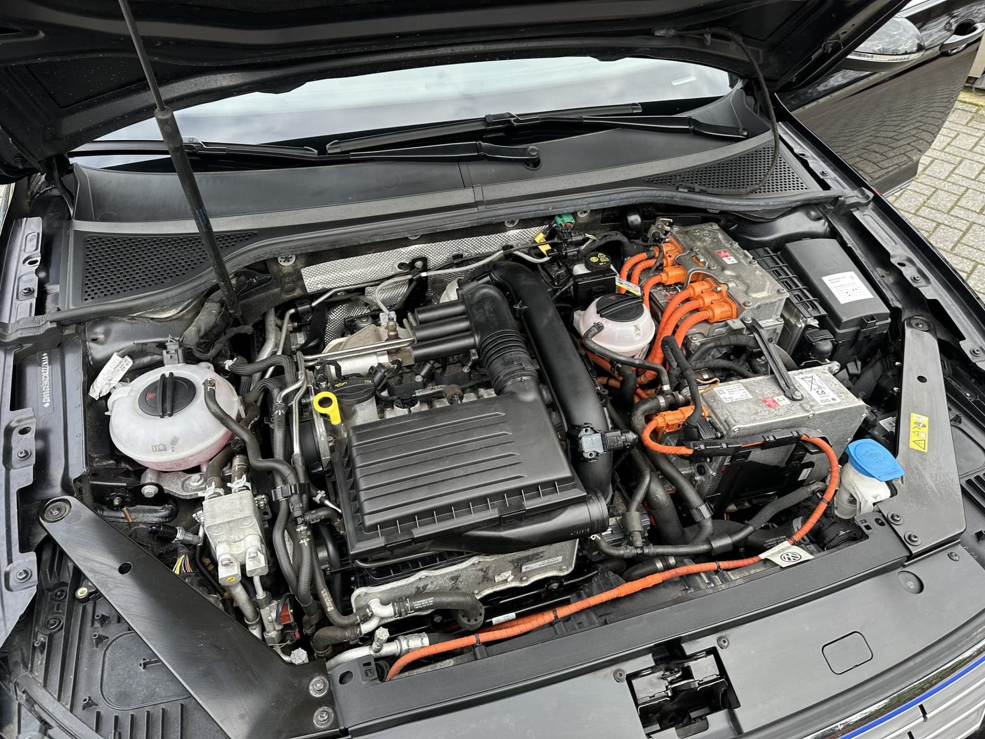 Volkswagen Passat 1.4 TSI GTE 218PK Connected Series thumbnail 34