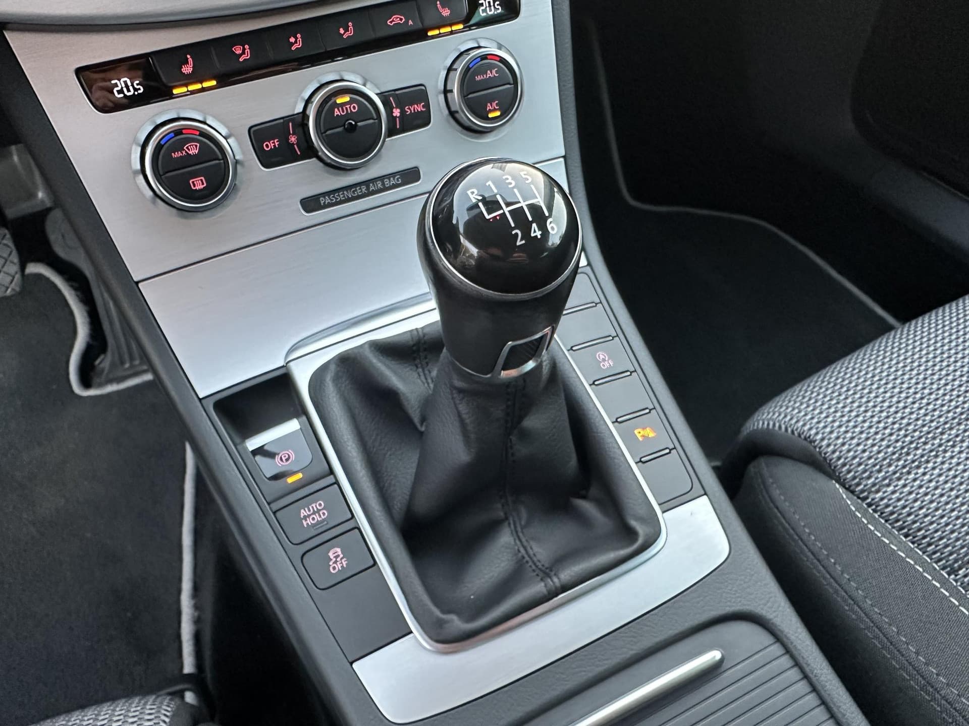 Volkswagen CC 1.4 TSI 160PK Bluemotion Sport thumbnail 23