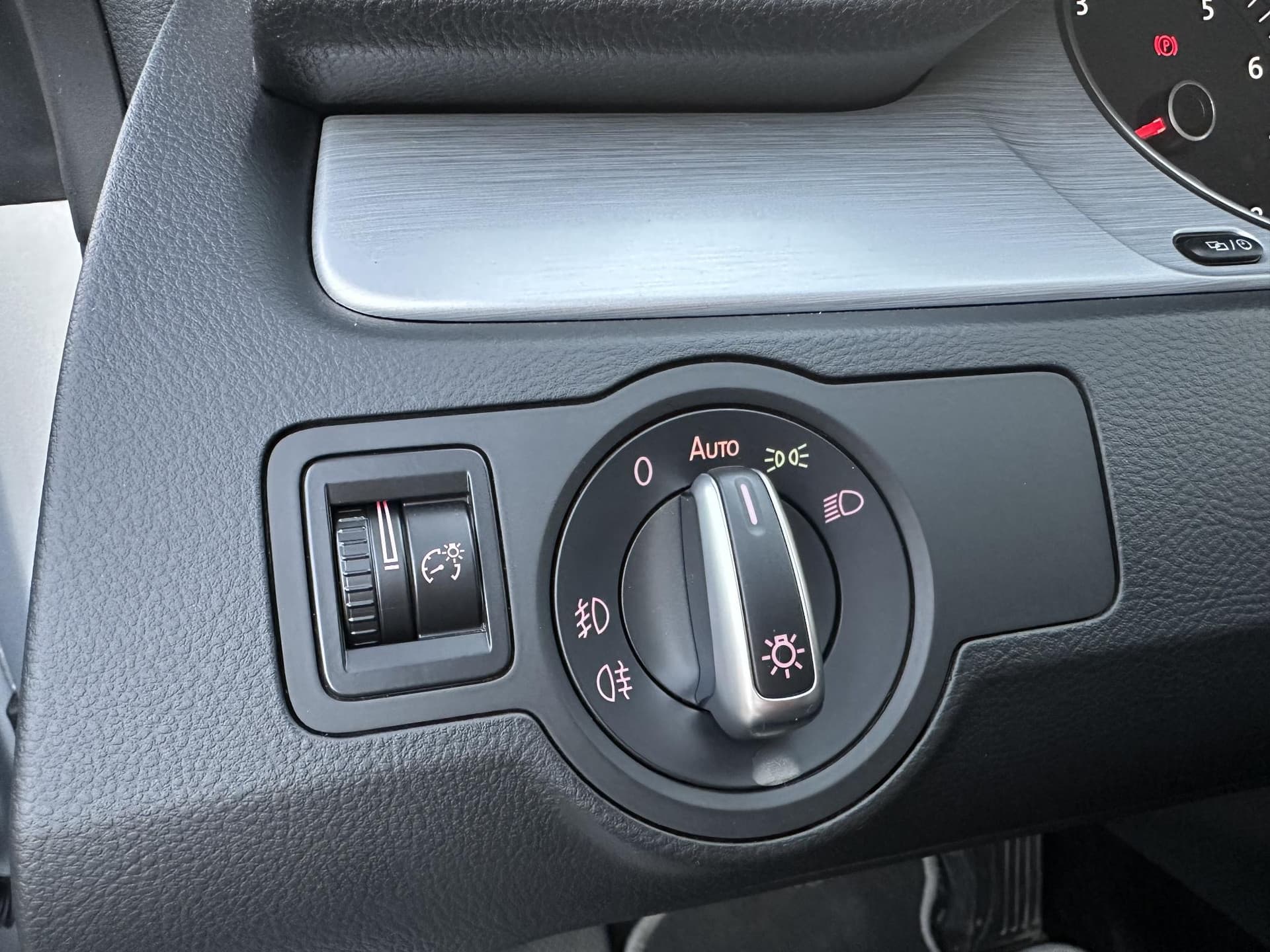 Volkswagen CC 1.4 TSI 160PK Bluemotion Sport thumbnail 24