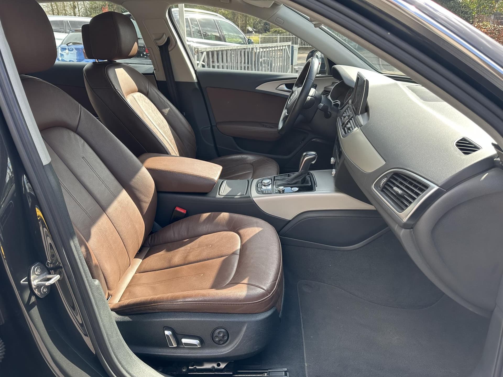 Audi A6 Avant Avant 2.0 TDI 190PK ultra Automatic Premium Edition thumbnail 11