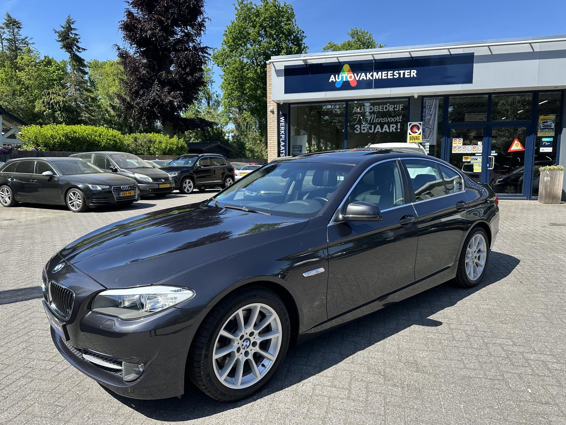 BMW 5-serie 528i H6 258PK High Executive thumbnail 2