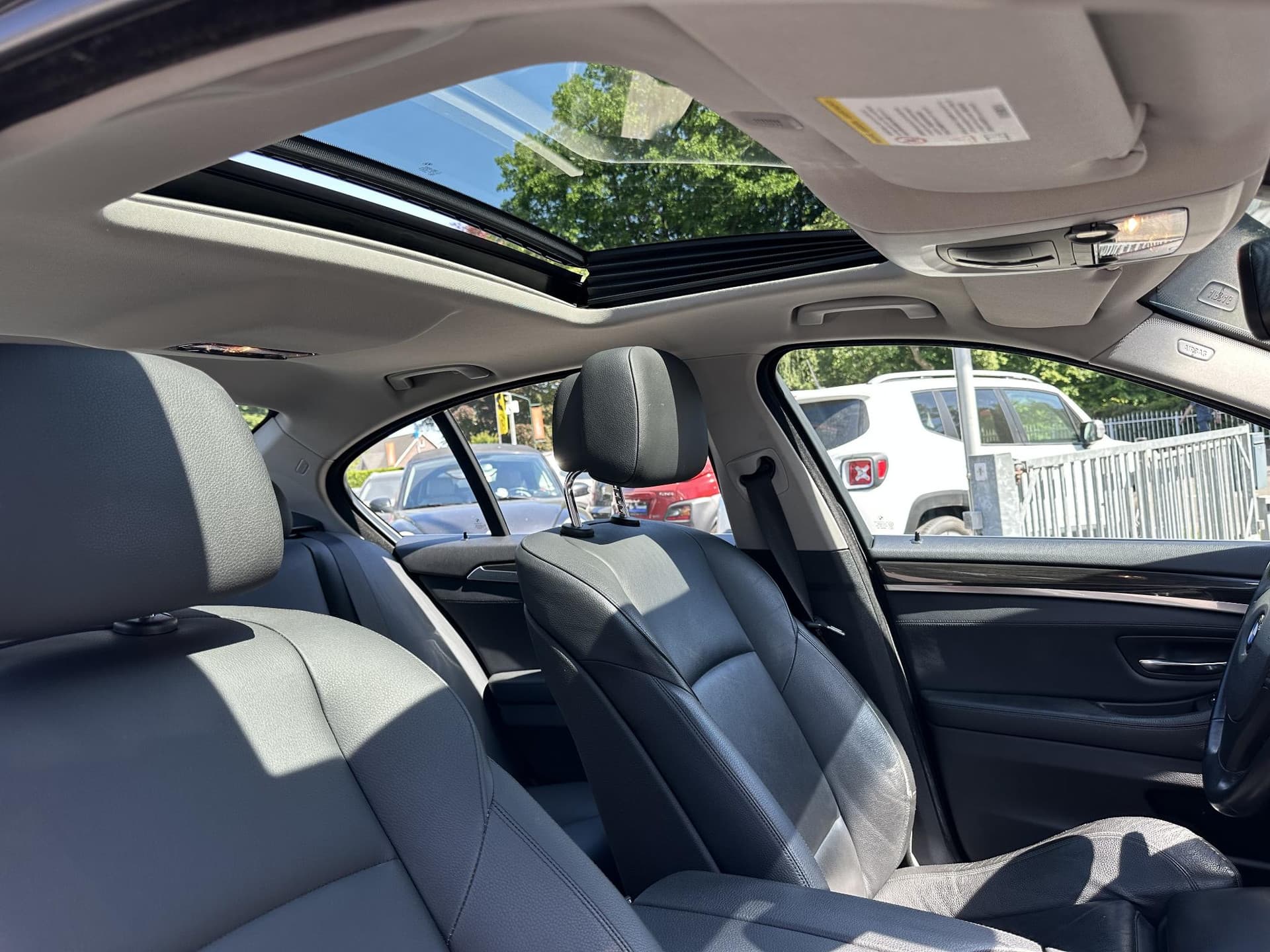 BMW 5-serie 528i H6 258PK High Executive thumbnail 12