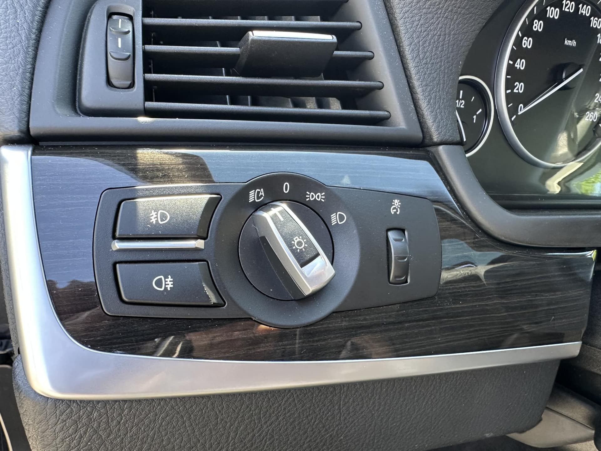 BMW 5-serie 528i H6 258PK High Executive thumbnail 22