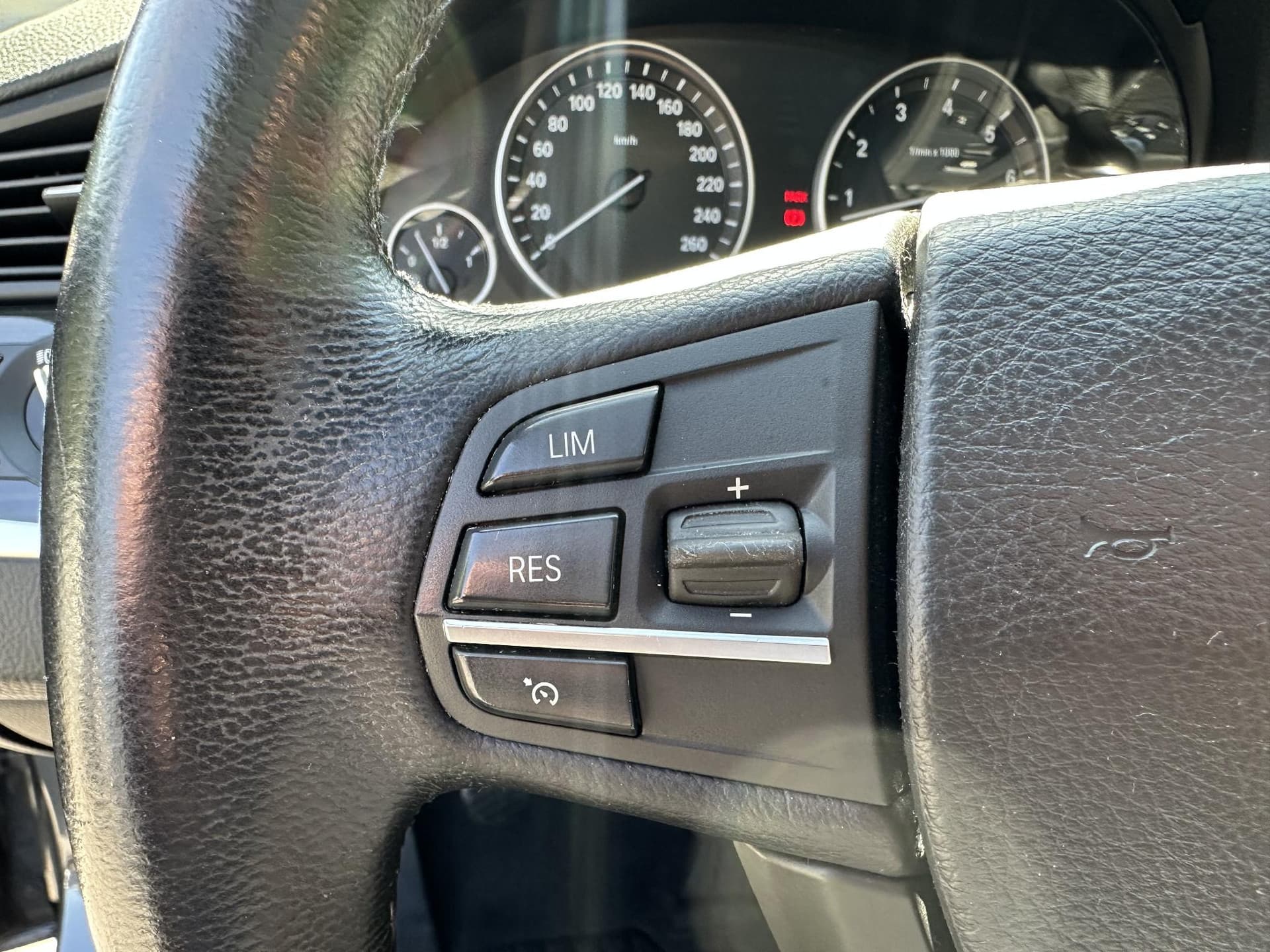 BMW 5-serie 528i H6 258PK High Executive thumbnail 23