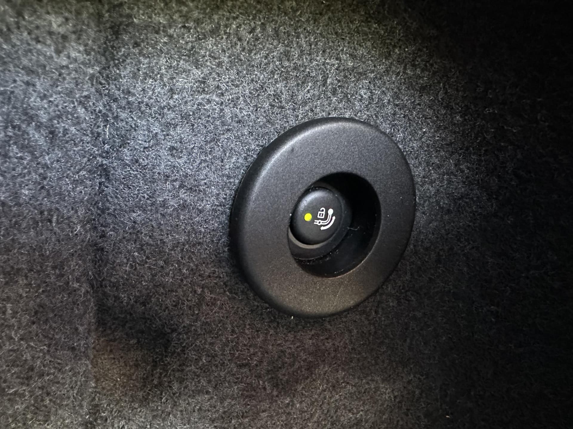 BMW 5-serie 528i H6 258PK High Executive thumbnail 27