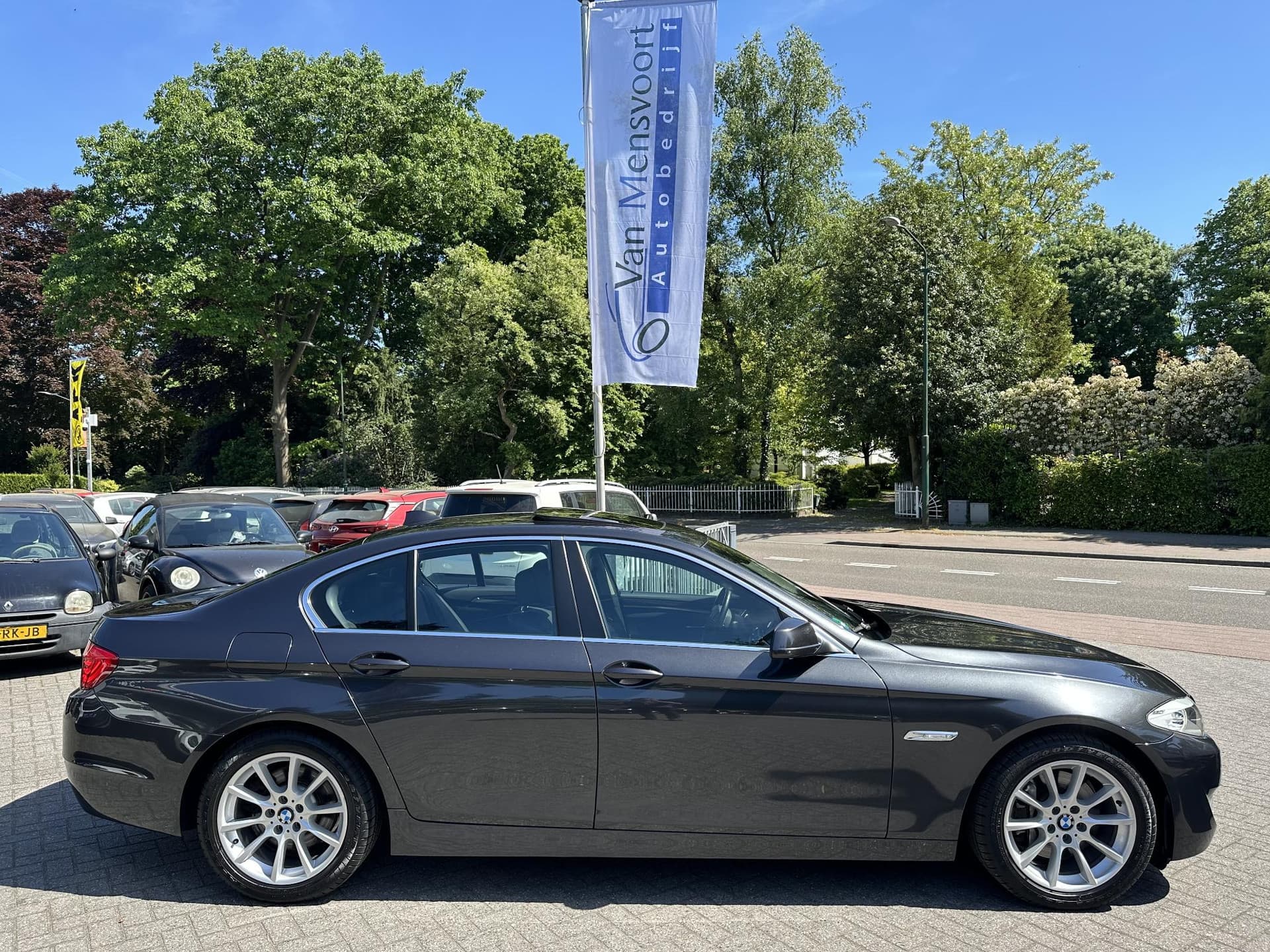 BMW 5-serie 528i H6 258PK High Executive thumbnail 5