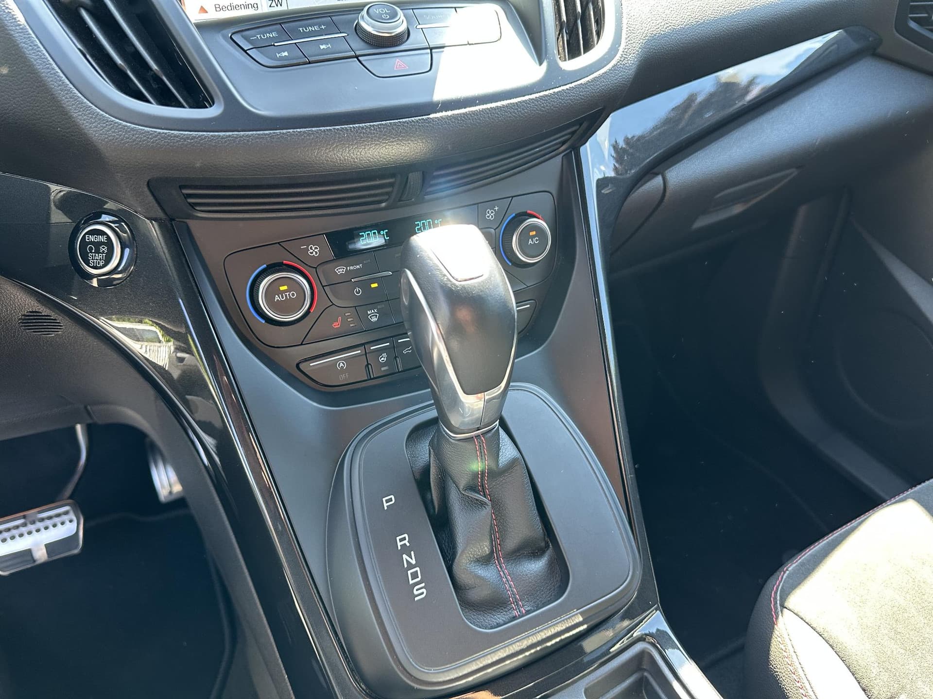 Ford Kuga 1.5 EcoBoost 182PK AWD Automaat ST-Line thumbnail 27