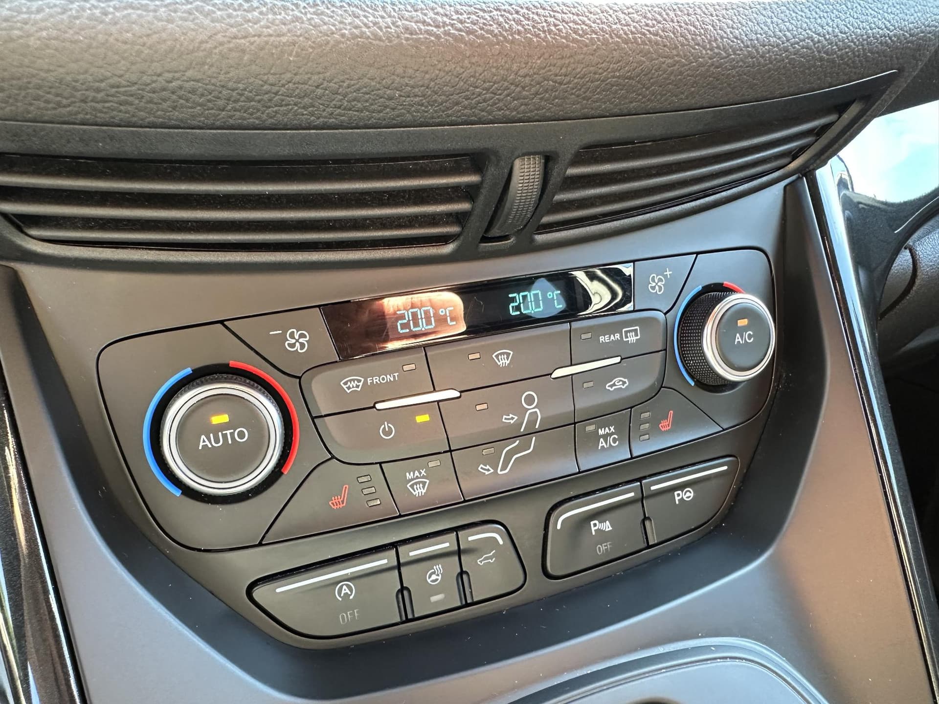 Ford Kuga 1.5 EcoBoost 182PK AWD Automaat ST-Line thumbnail 28