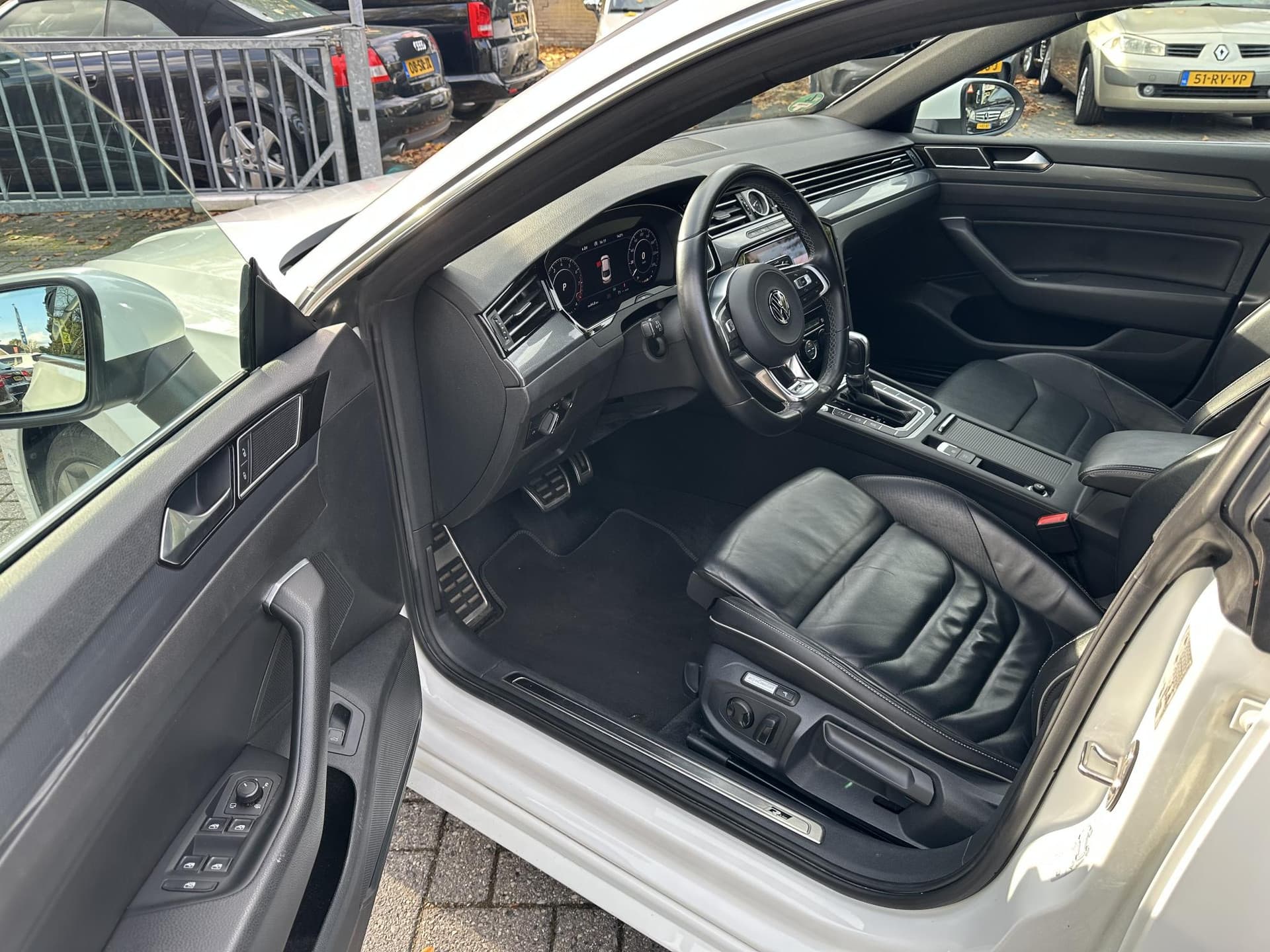 Volkswagen Arteon 2.0 TSI 280PK DSG 4Motion Business R thumbnail 12