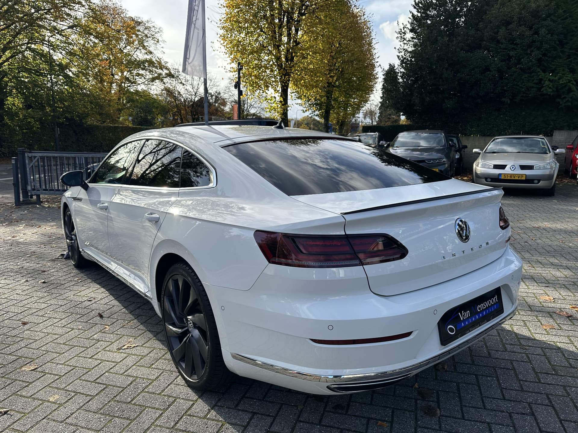 Volkswagen Arteon 2.0 TSI 280PK DSG 4Motion Business R thumbnail 3