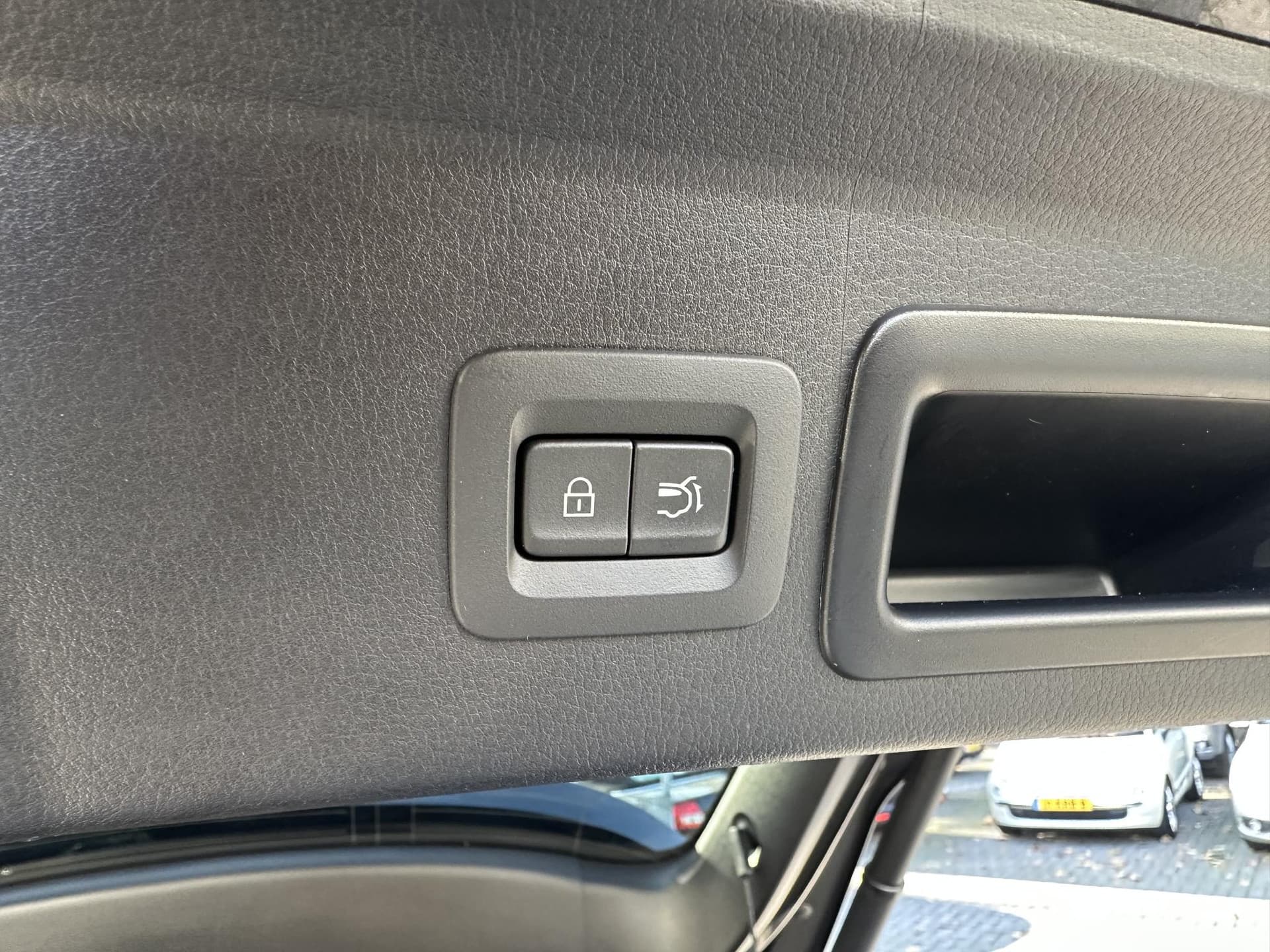 Mazda CX-30 2.0 e-SKYACTIV-G M-Hybrid Exclusive-Line A thumbnail 36