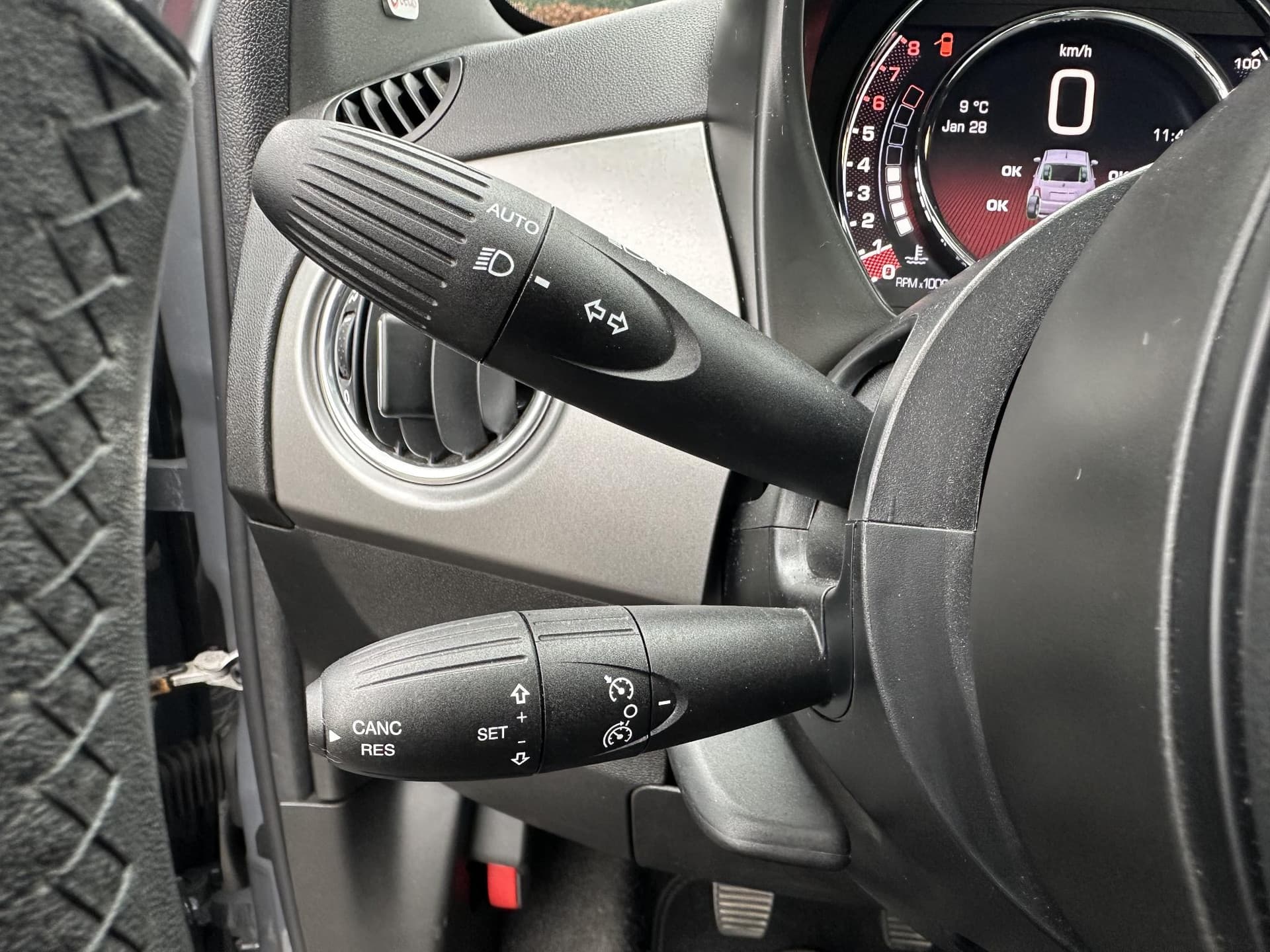 Fiat 500 1.0 Hybrid Sport thumbnail 26