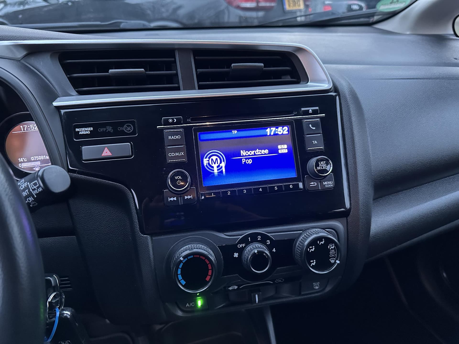 Honda Jazz 1.3 i-VTEC Trend thumbnail 16