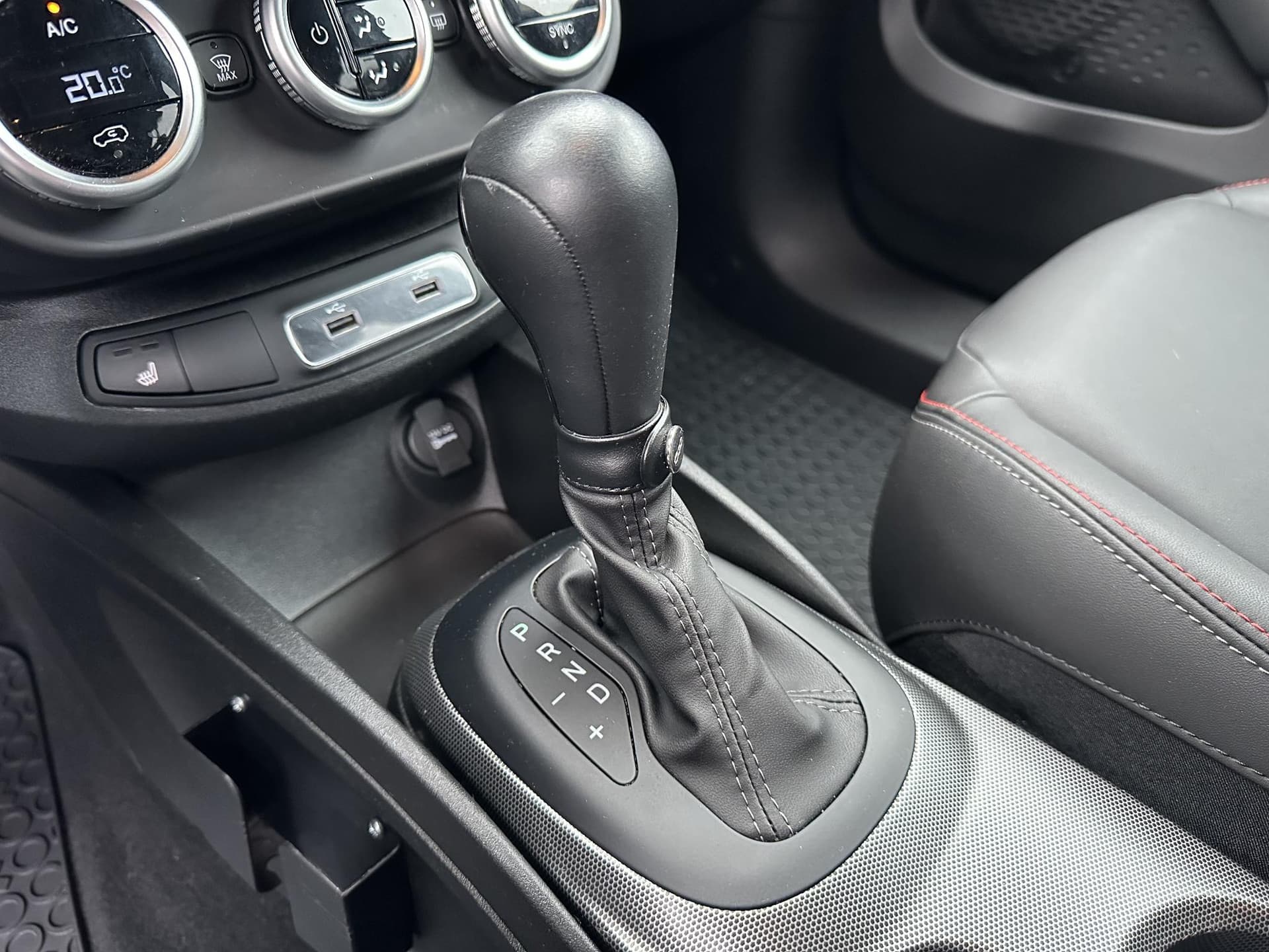 Fiat 500 X 1.3 GSE Sport FireFly Turbo 150PK Automaat thumbnail 23