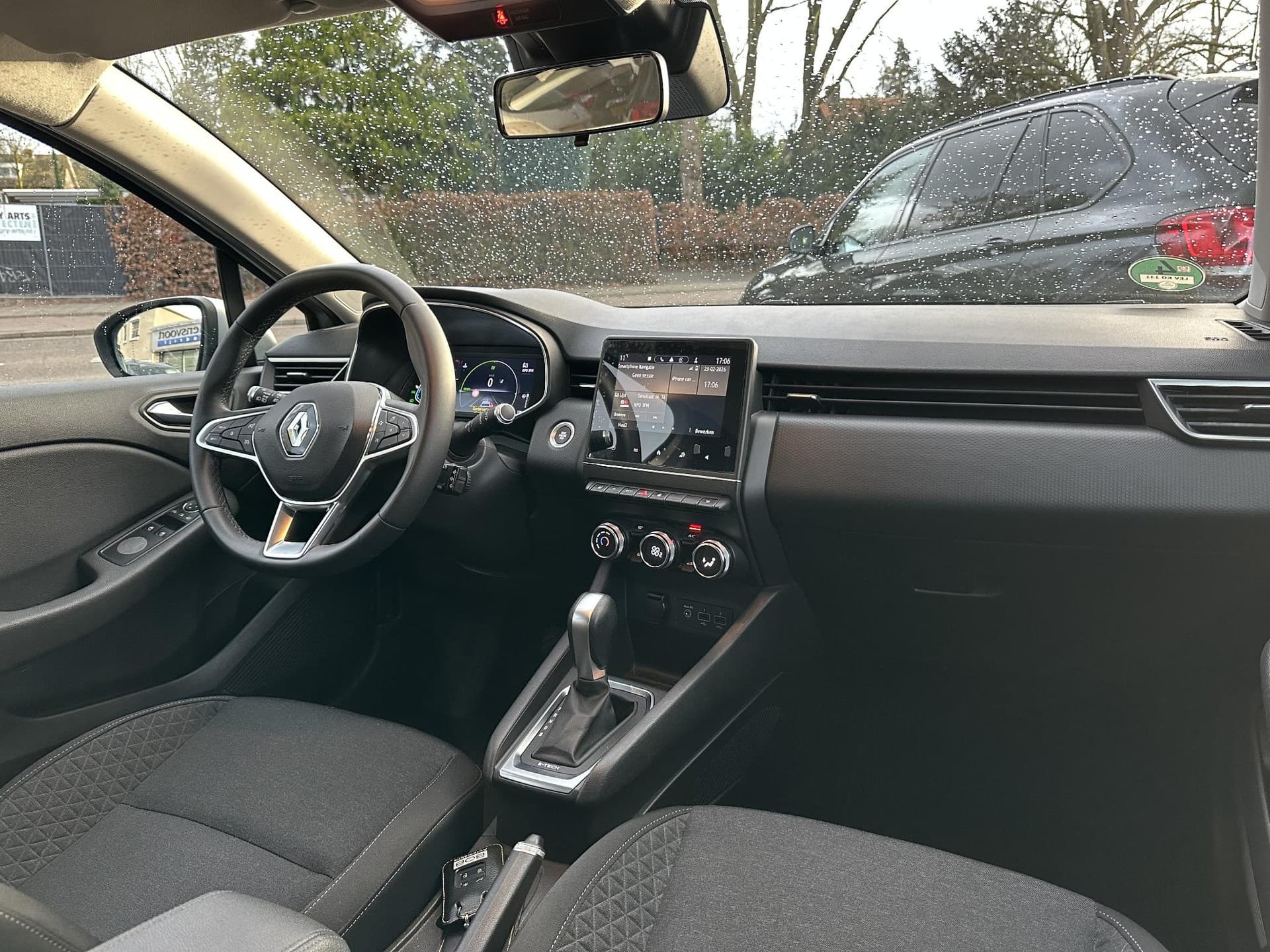 Renault Clio 1.6 E-Tech Hybrid 140 Business Zen thumbnail 11