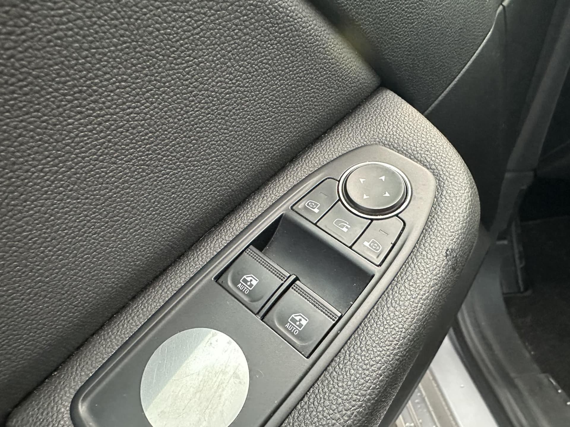 Renault Clio 1.6 E-Tech Hybrid 140 Business Zen thumbnail 16