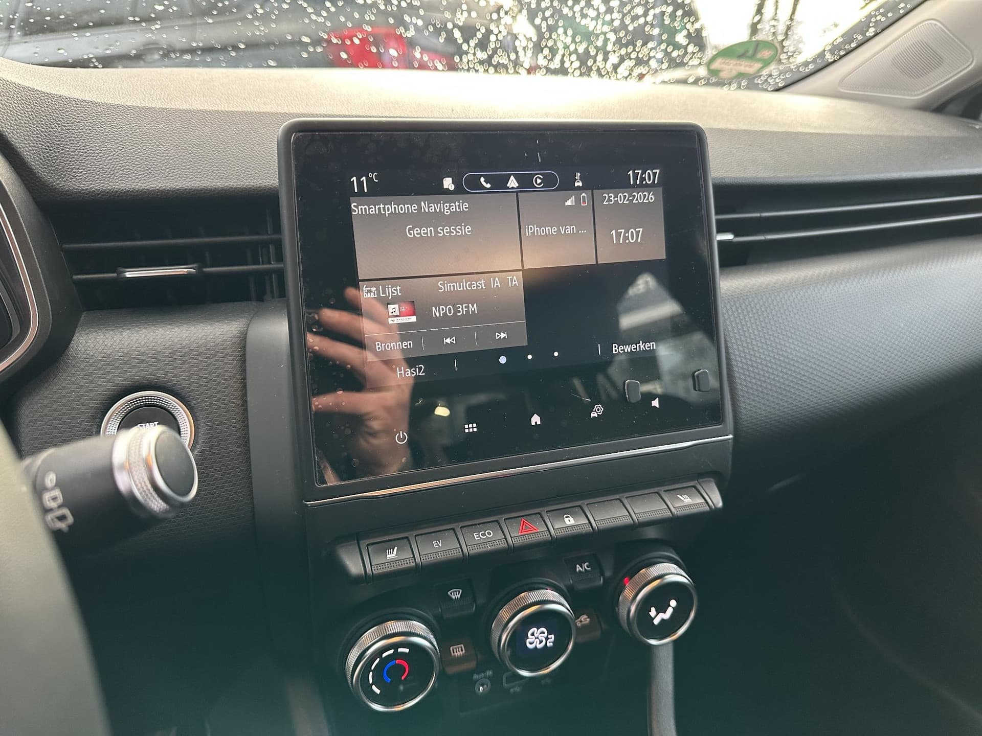 Renault Clio 1.6 E-Tech Hybrid 140 Business Zen thumbnail 19