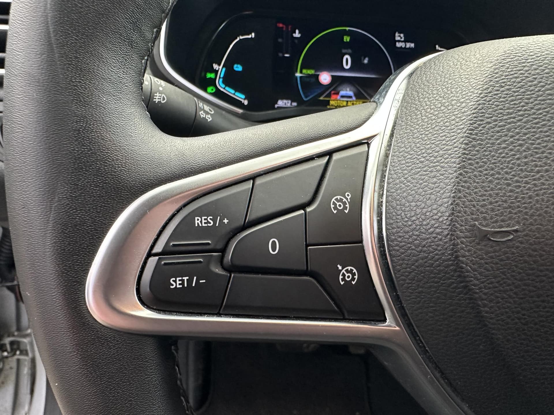 Renault Clio 1.6 E-Tech Hybrid 140 Business Zen thumbnail 23