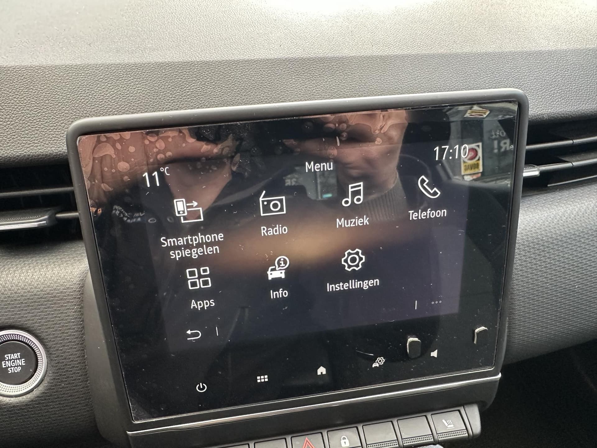 Renault Clio 1.6 E-Tech Hybrid 140 Business Zen thumbnail 27