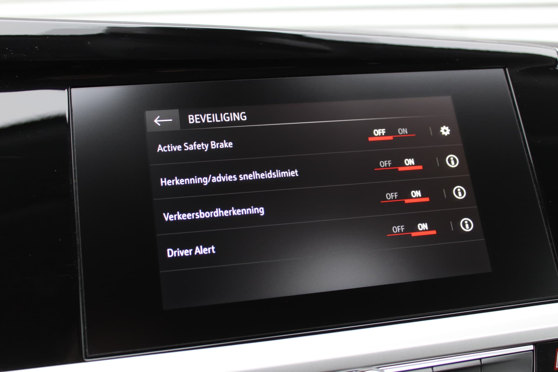 Opel Grandland 1.2T 130PK thumbnail 18