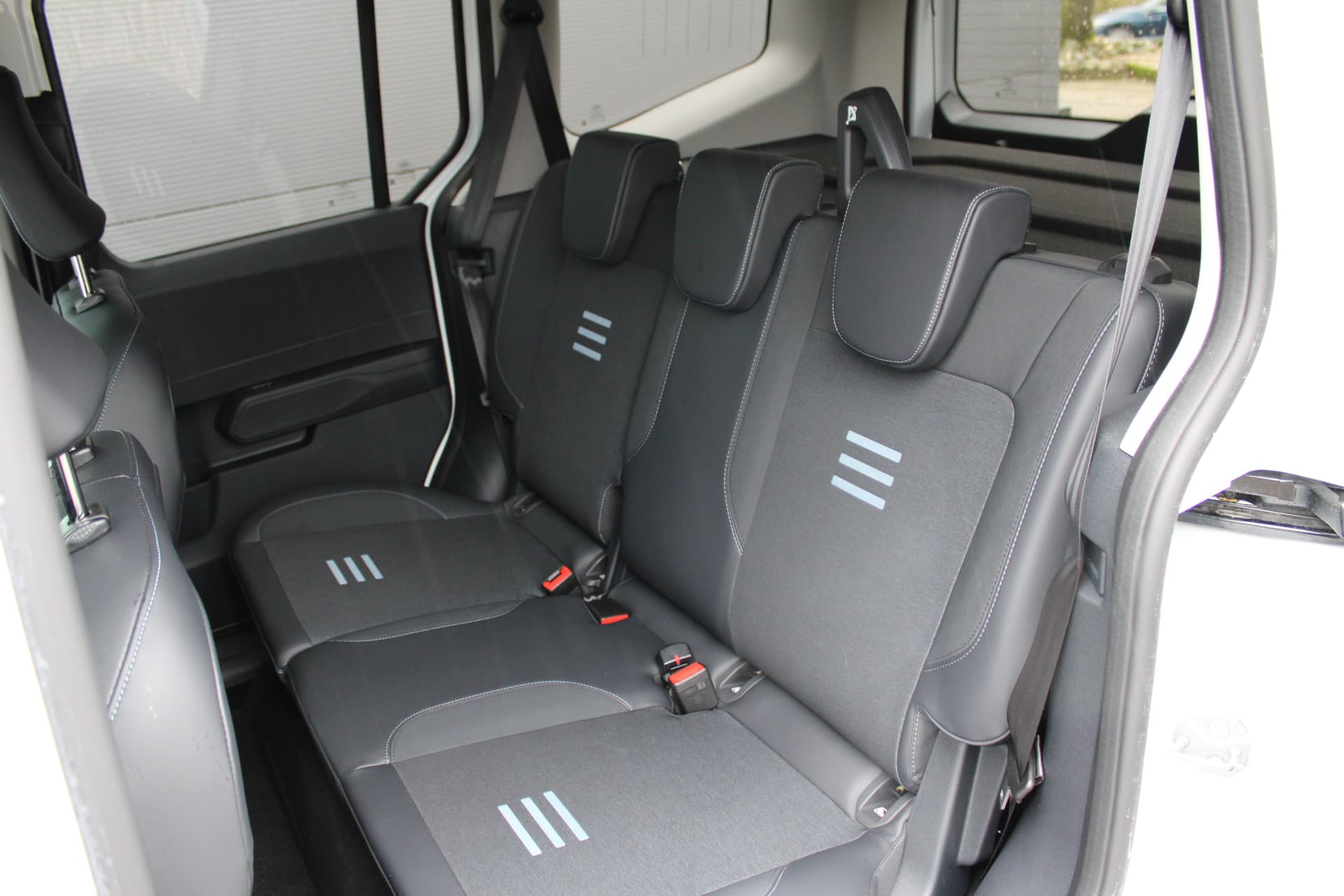 Ford Tourneo Courier Active BEV 43kWh 5P thumbnail 31