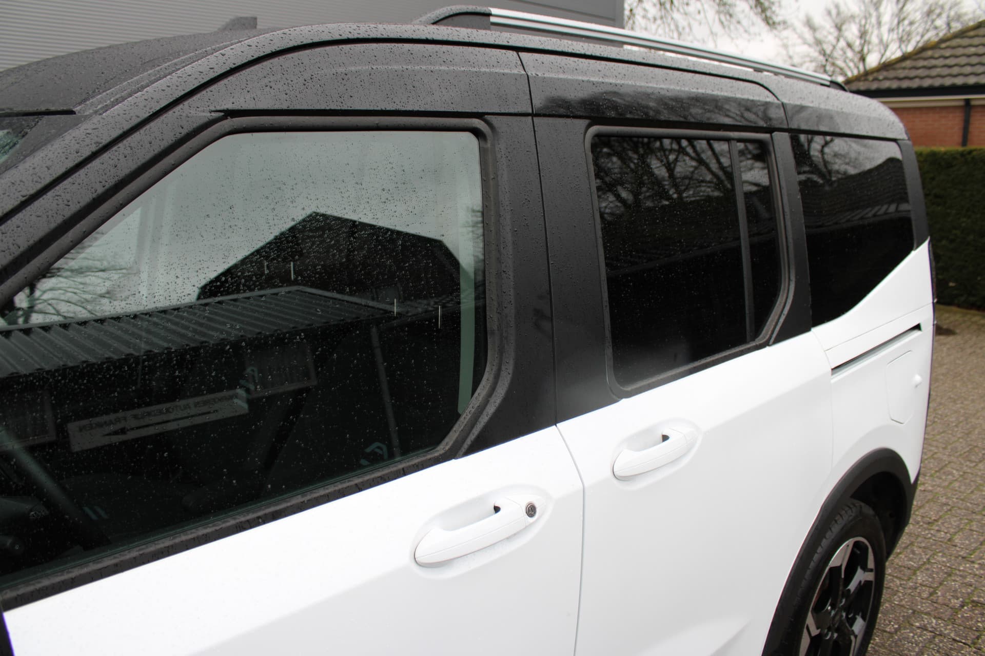 Ford Tourneo Courier Active BEV 43kWh 5P thumbnail 46