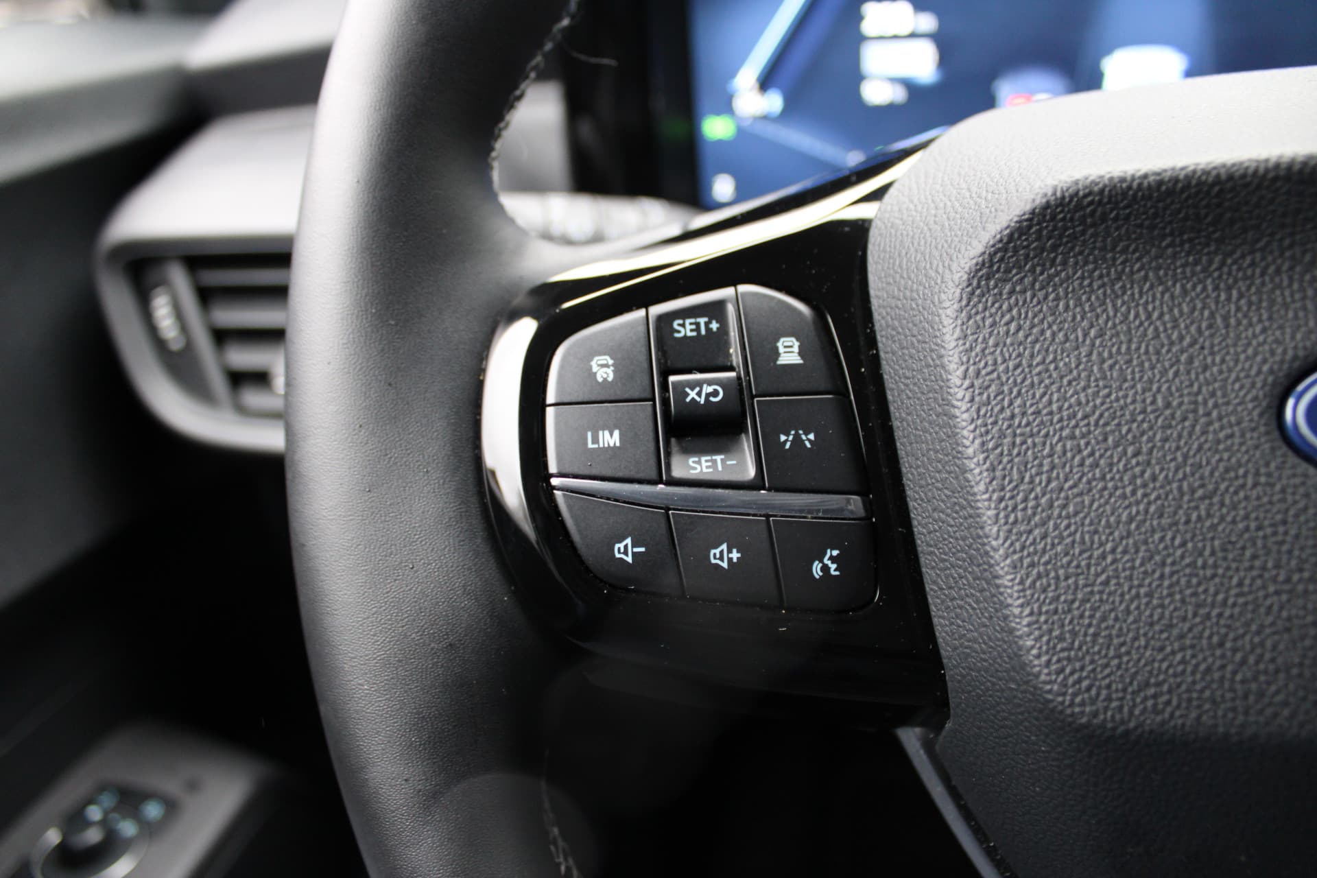 Ford Tourneo Courier Active BEV 43kWh 5P thumbnail 8