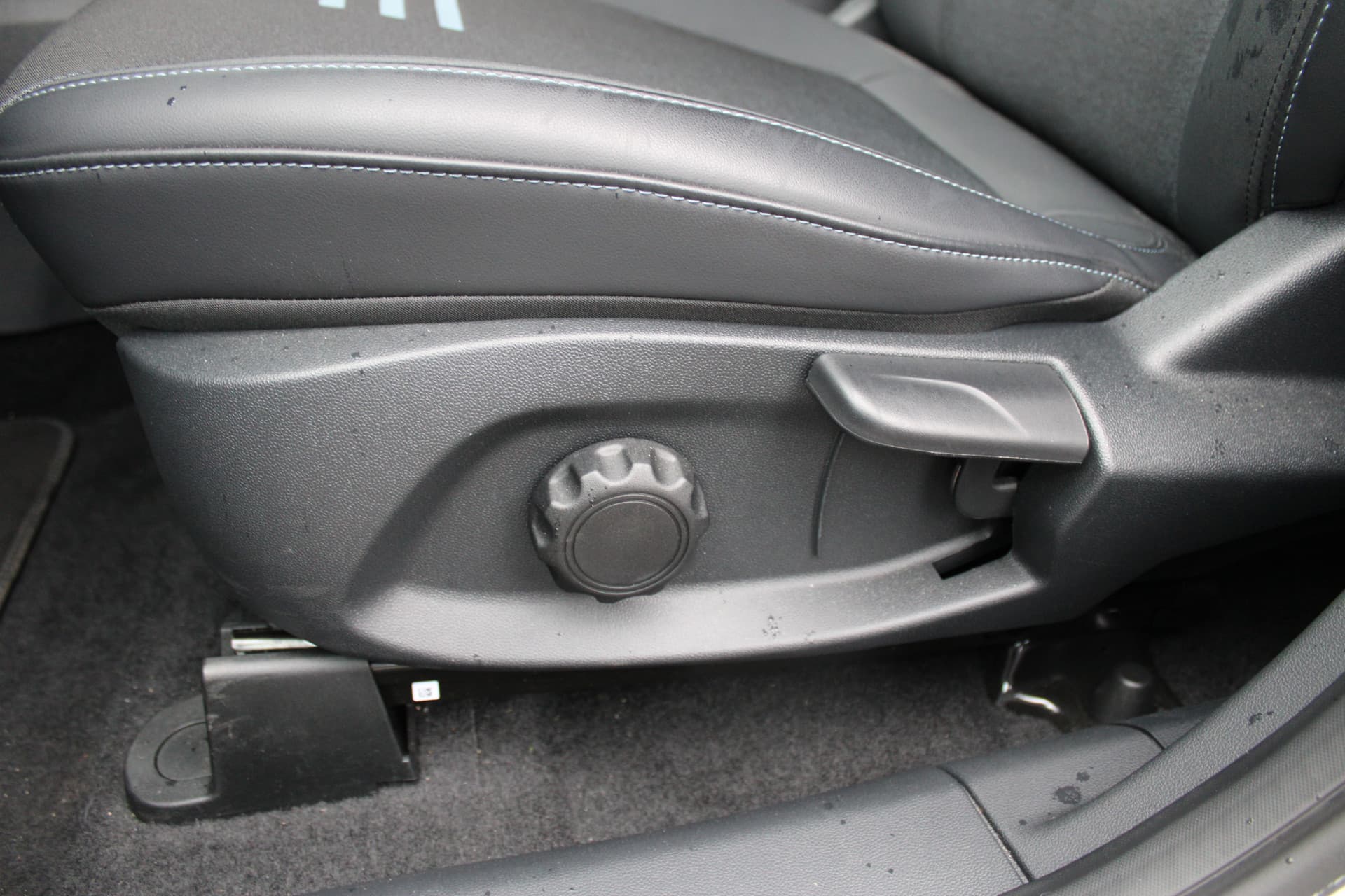 Ford Tourneo Courier Active BEV 43kWh 5P thumbnail 42