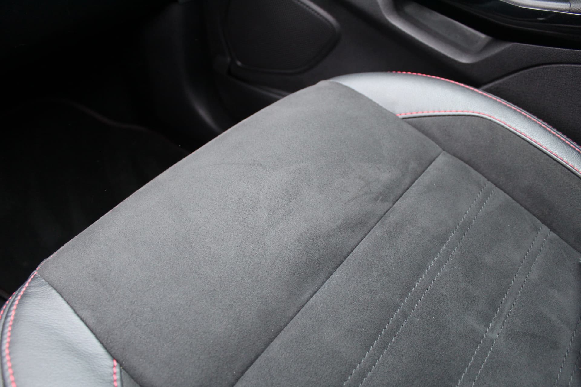 Ford EcoSport 1.0 EcoBoost 125PK ST-Line thumbnail 36