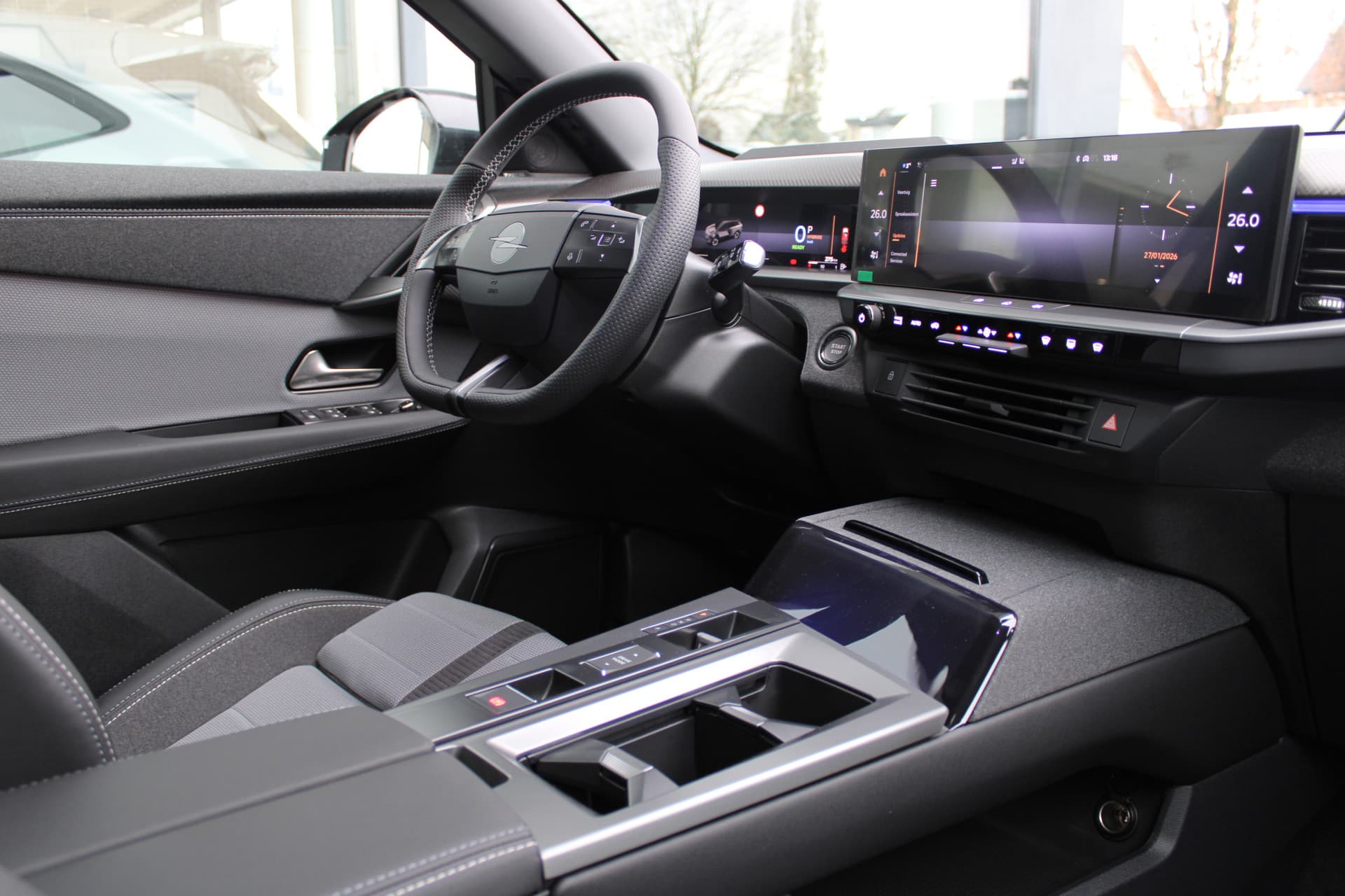 Opel Grandland 1.6 Turbo Plug-in-Hybrid Ultimate thumbnail 6