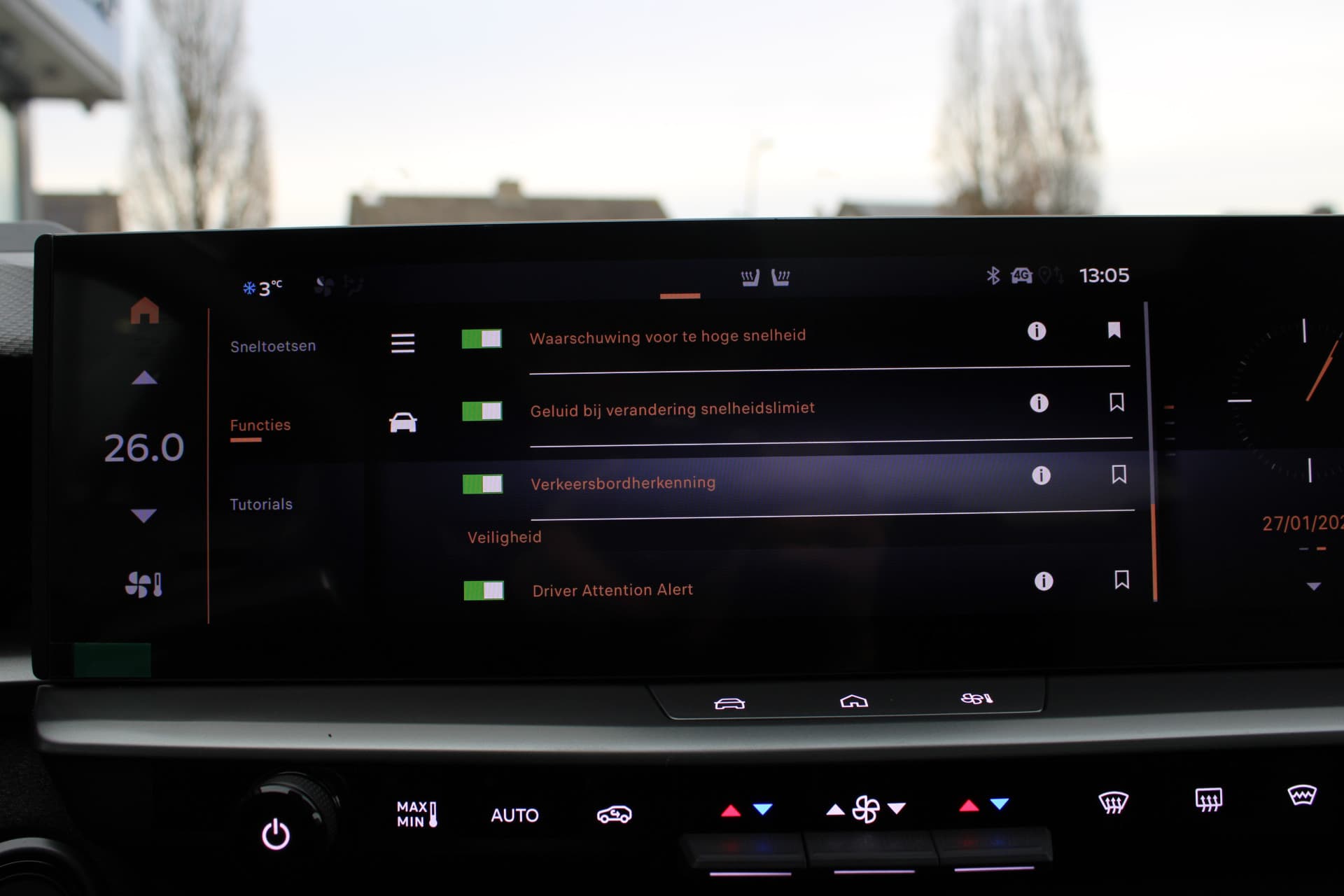 Opel Grandland 1.6 Turbo Plug-in-Hybrid Ultimate thumbnail 39