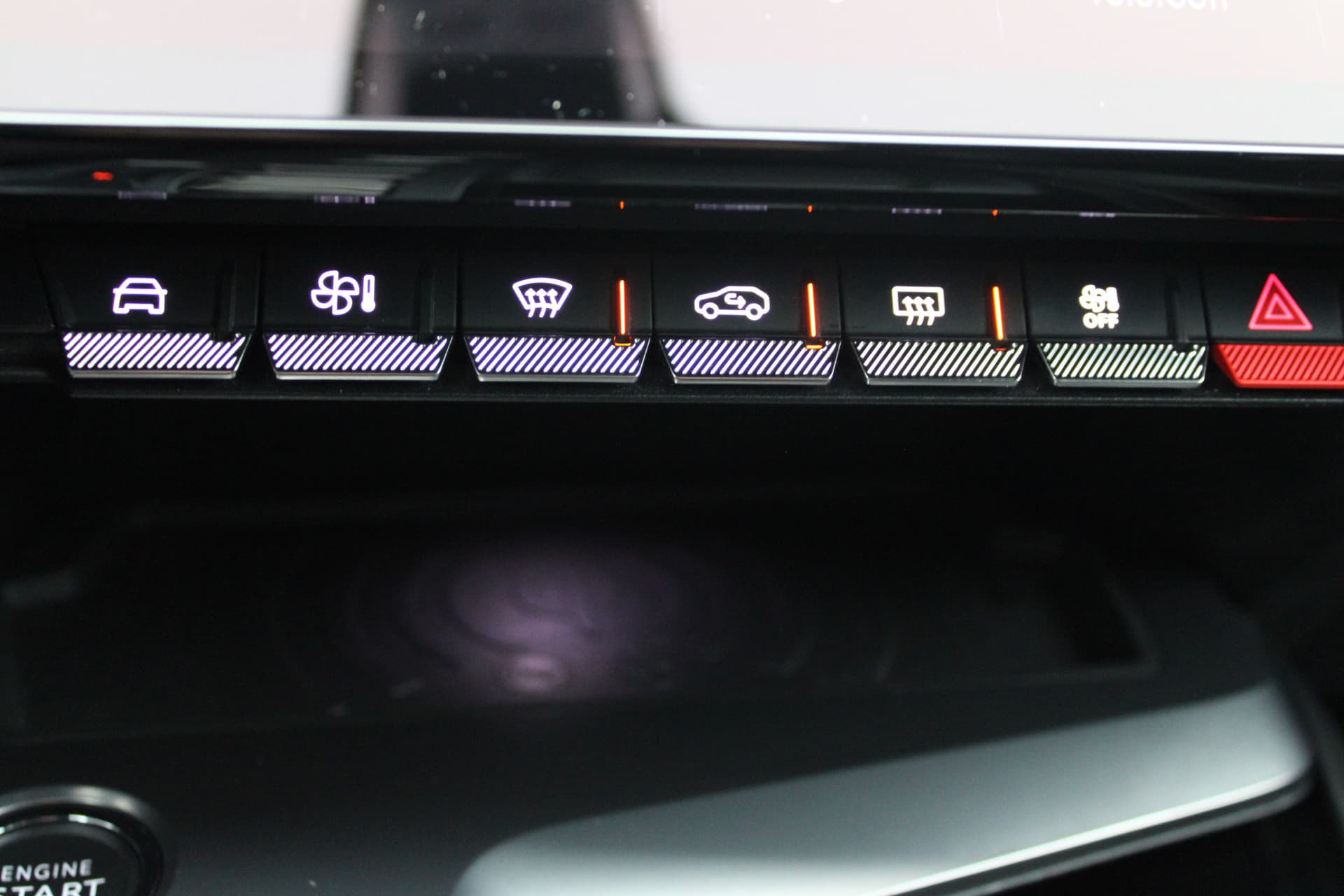 Peugeot 308 1.6 Plug-in Hybrid 225 GT thumbnail 40