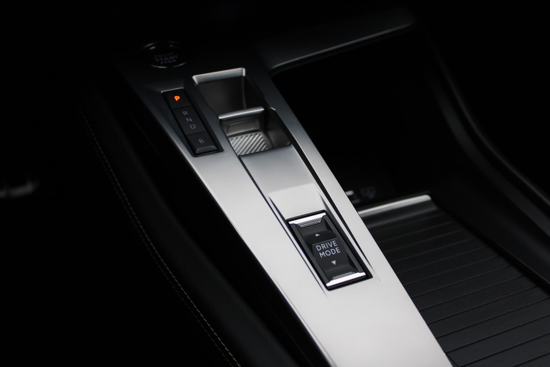 Peugeot 308 1.6 Plug-in Hybrid 225 GT thumbnail 16