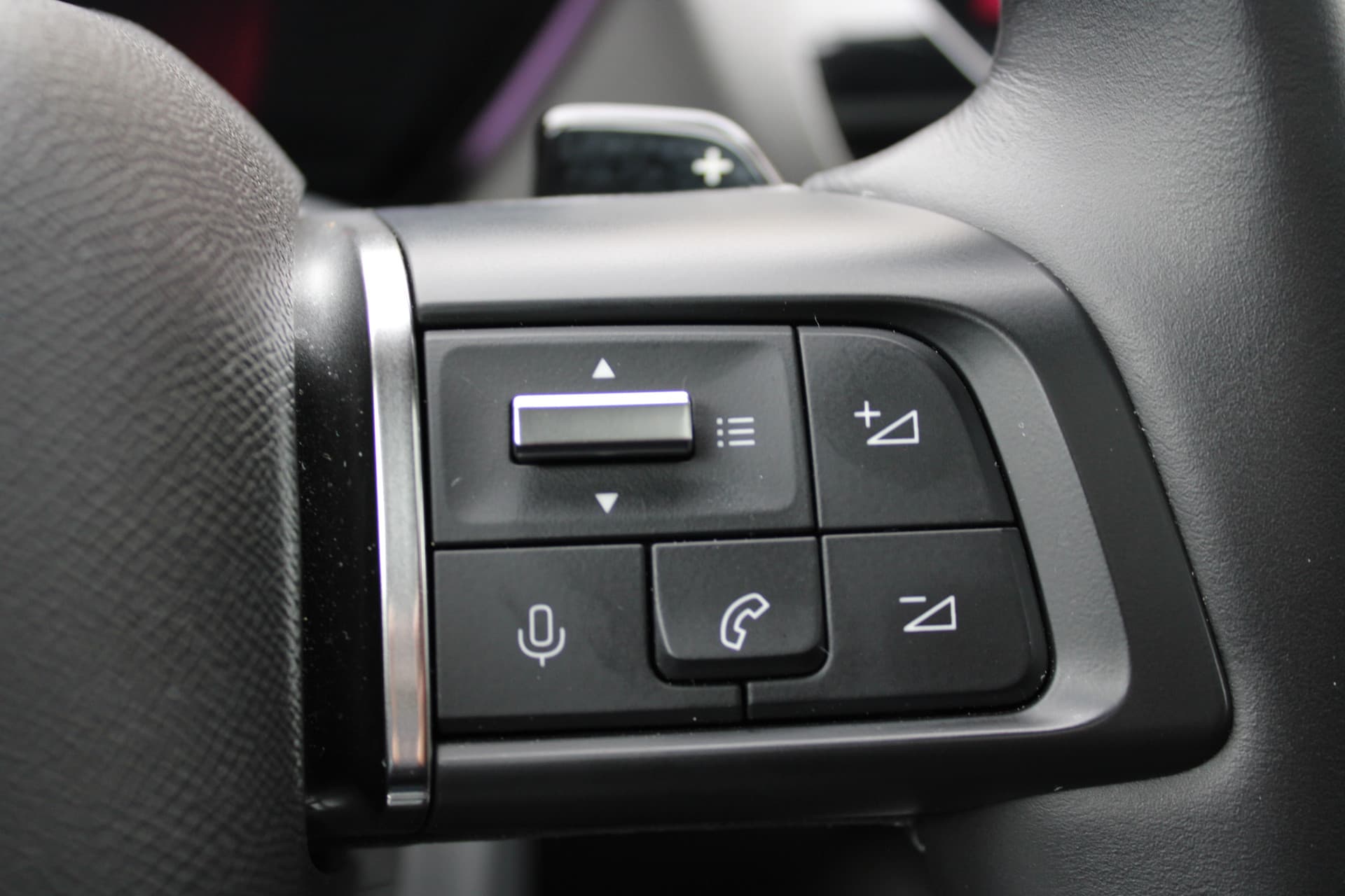 Citroën C5 X 1.6 Plug-in Hybrid 225 Shine thumbnail 11