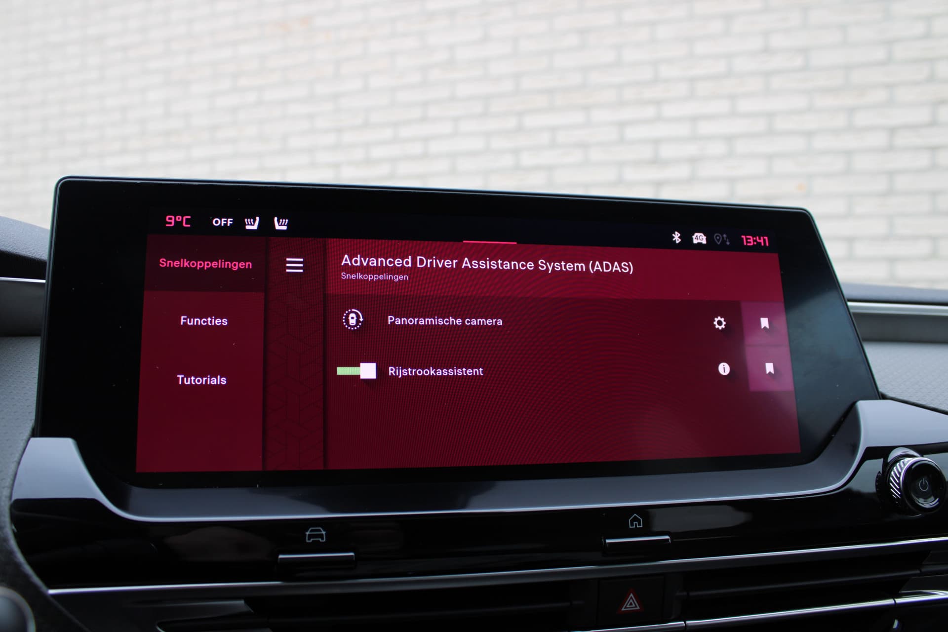 Citroën C5 X 1.6 Plug-in Hybrid 225 Shine thumbnail 17