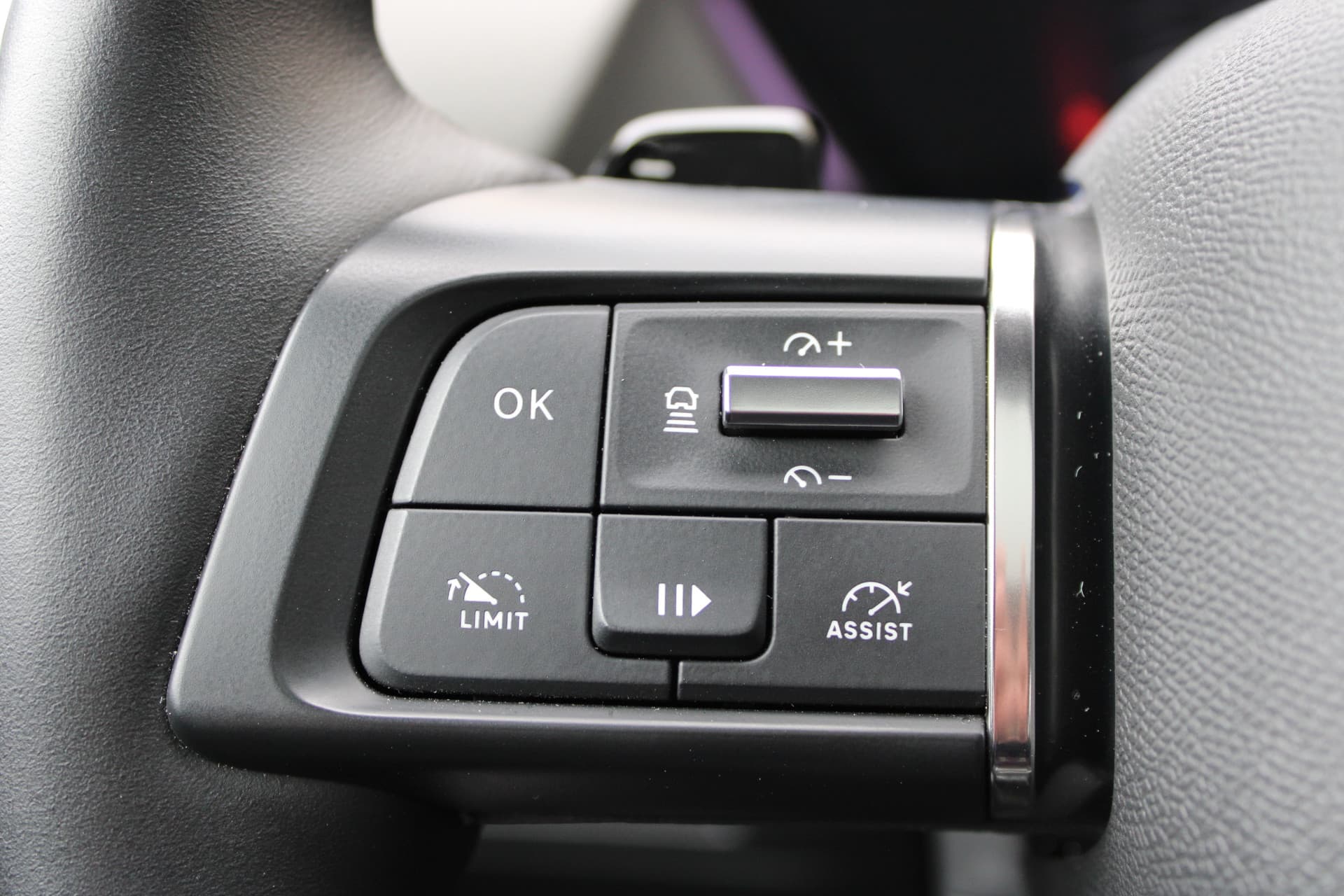 Citroën C5 X 1.6 Plug-in Hybrid 225 Shine thumbnail 8